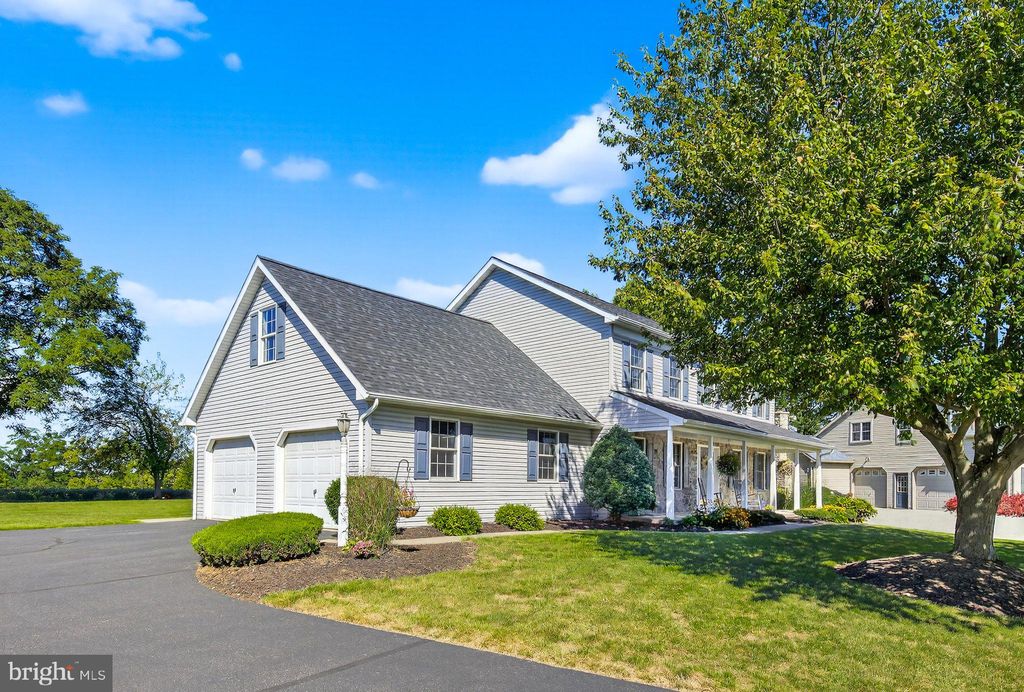 Photo of 150 N King Street, MAYTOWN, PA 17550 (MLS # PALA2074596)