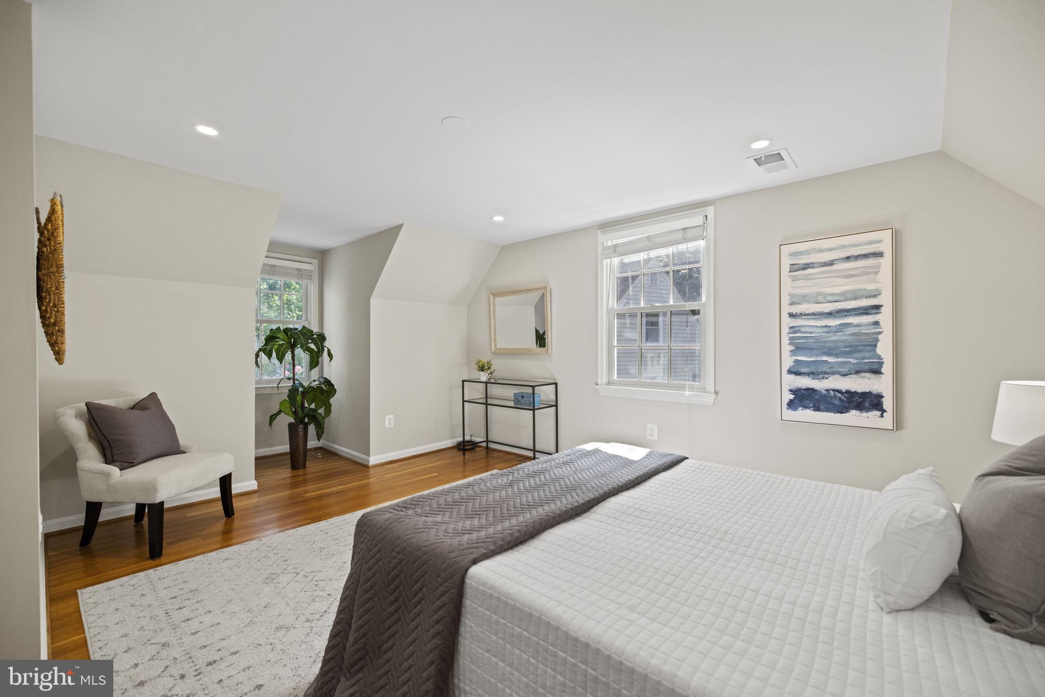 COLLEGE GARDENS - Residential