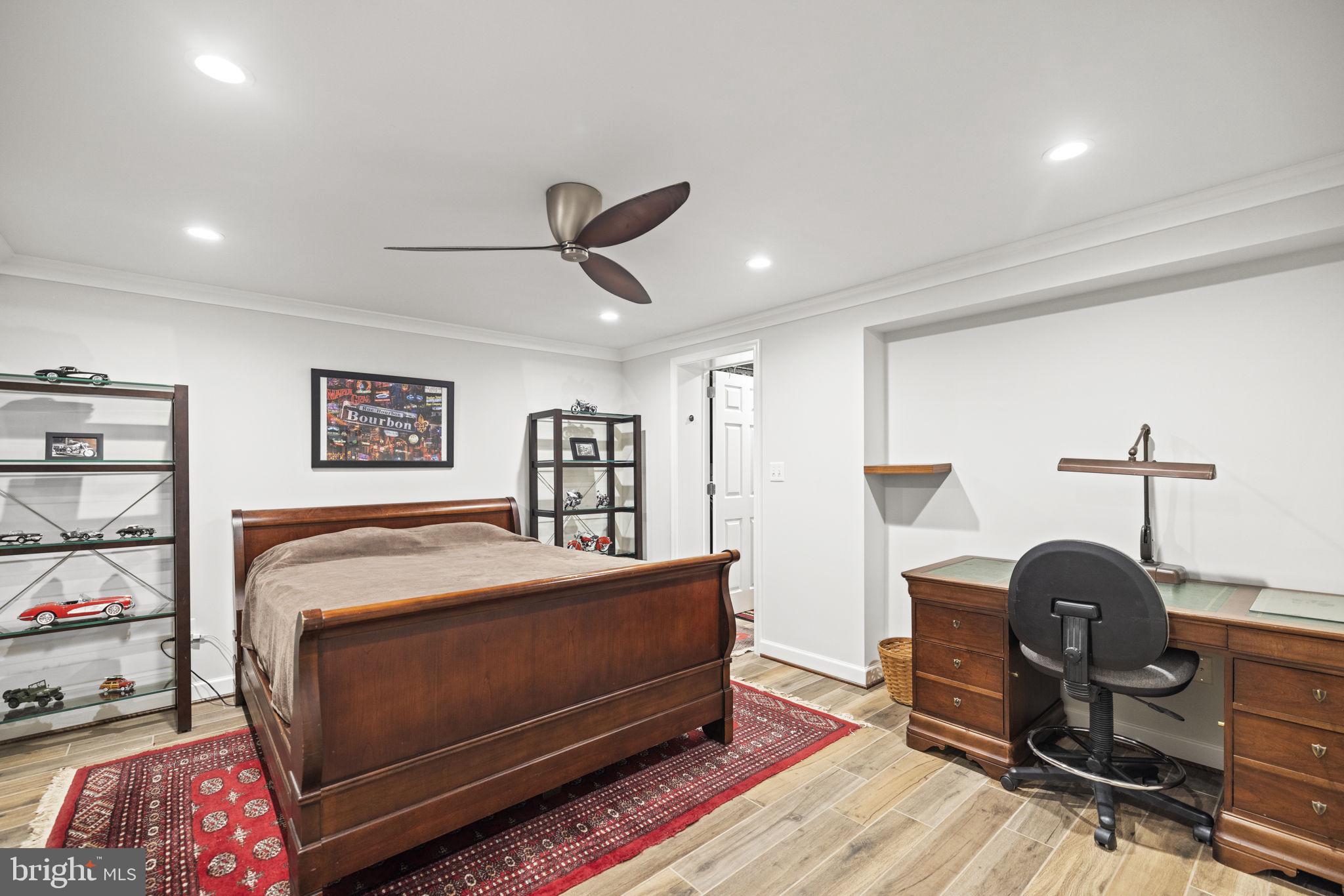 COLLEGE GARDENS - Residential