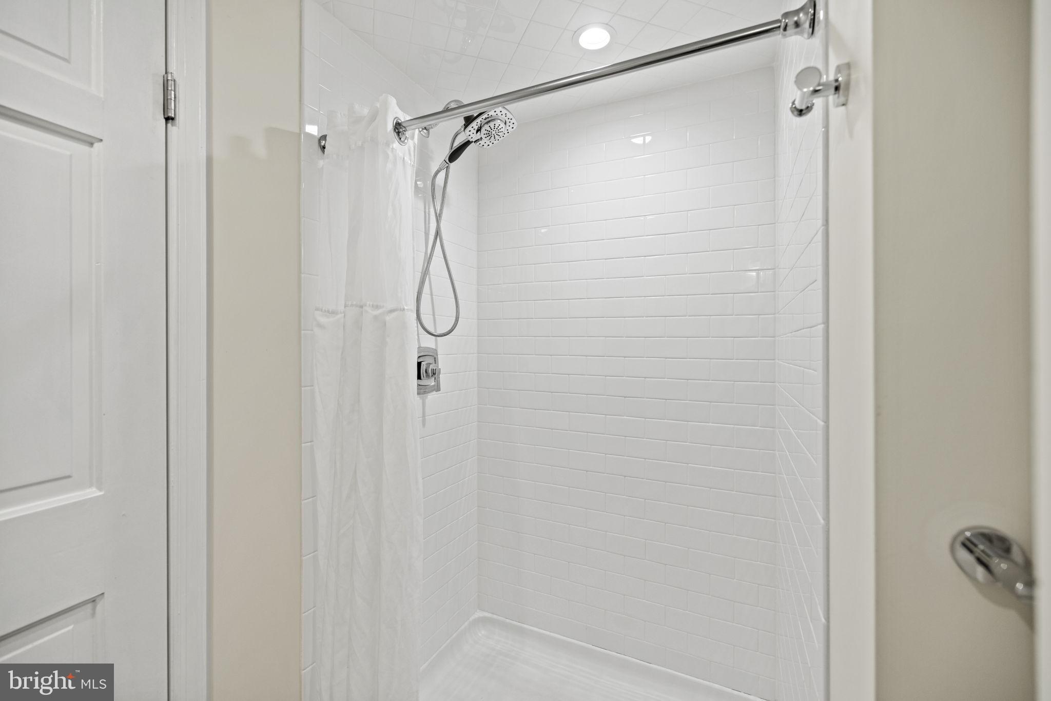 COLLEGE GARDENS - Residential