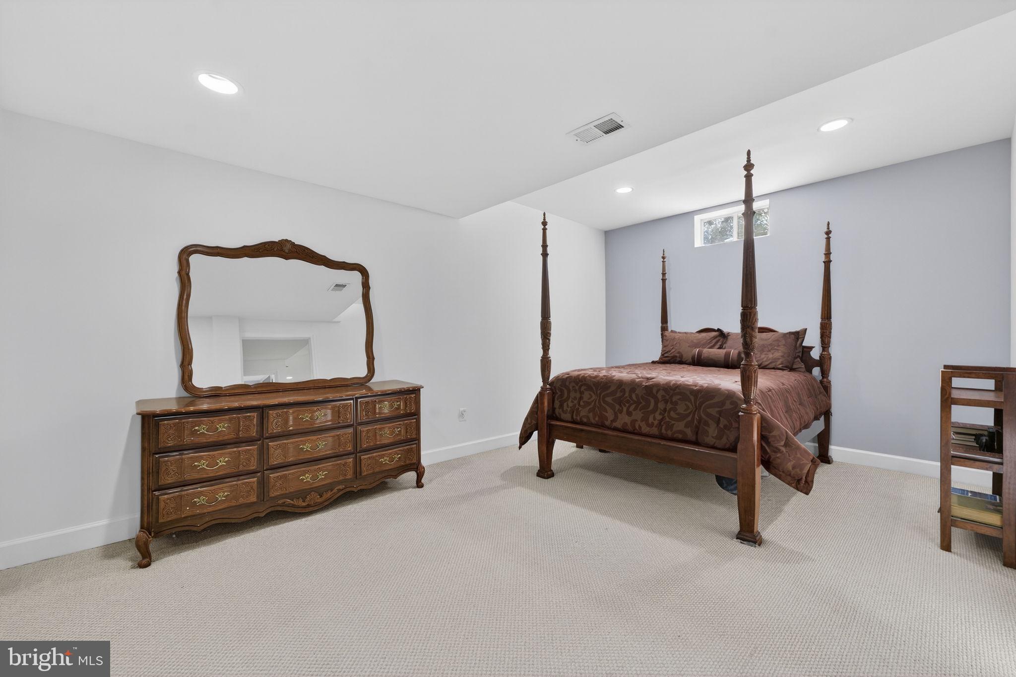 PIEDMONT - Residential