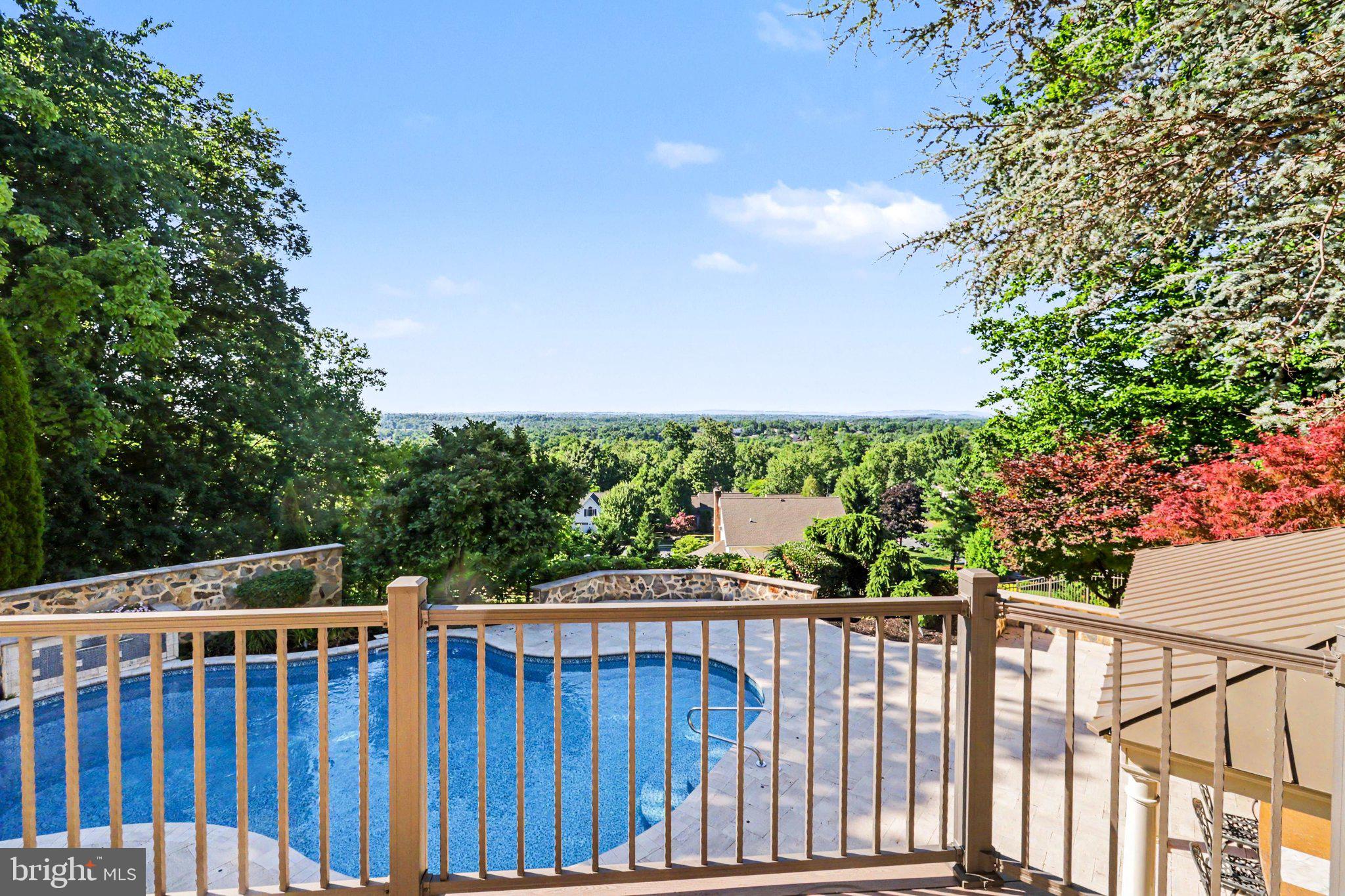 2394 FOREST HILLS DRIVE