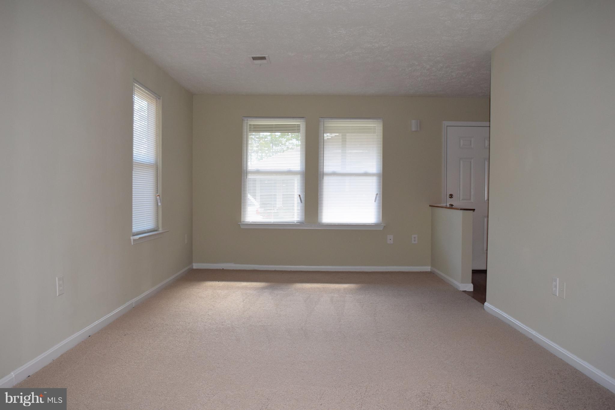 ST CHARLES SUB - HUNTINGTON - Residential Lease