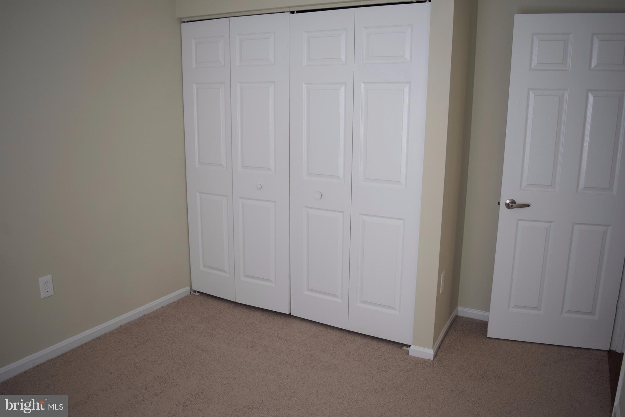 ST CHARLES SUB - HUNTINGTON - Residential Lease