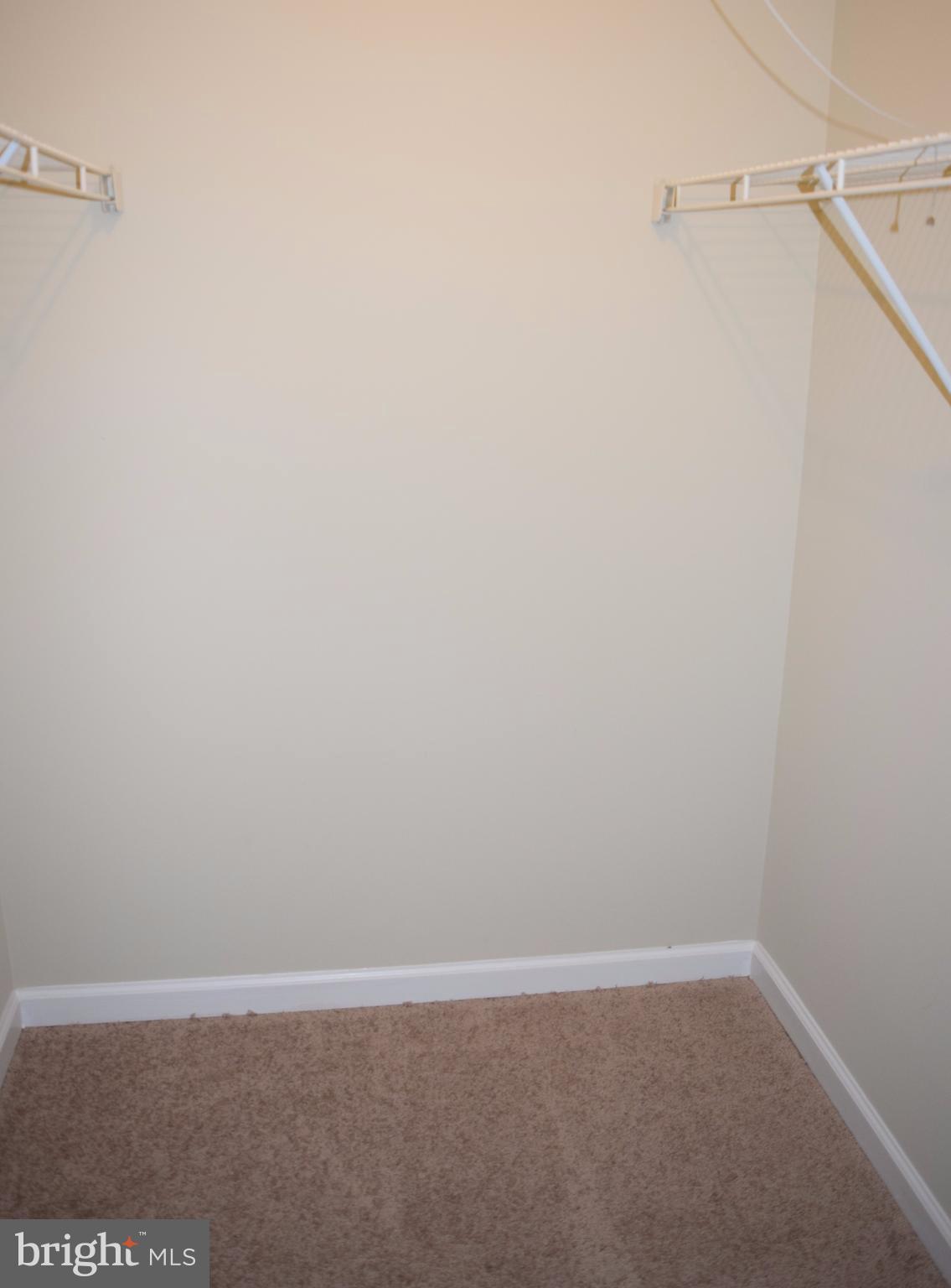 ST CHARLES SUB - HUNTINGTON - Residential Lease