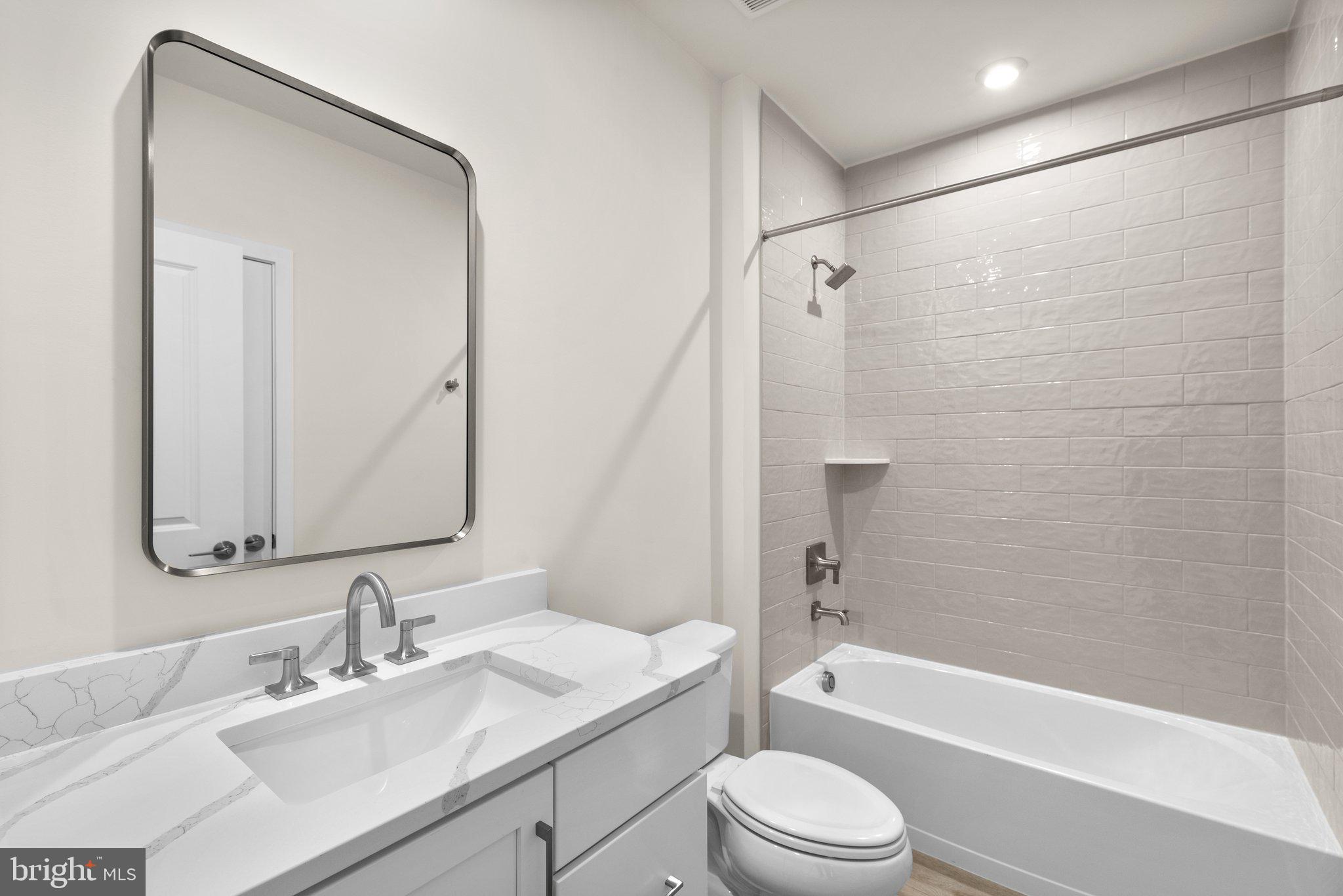 GLENMORE FARM - Residential