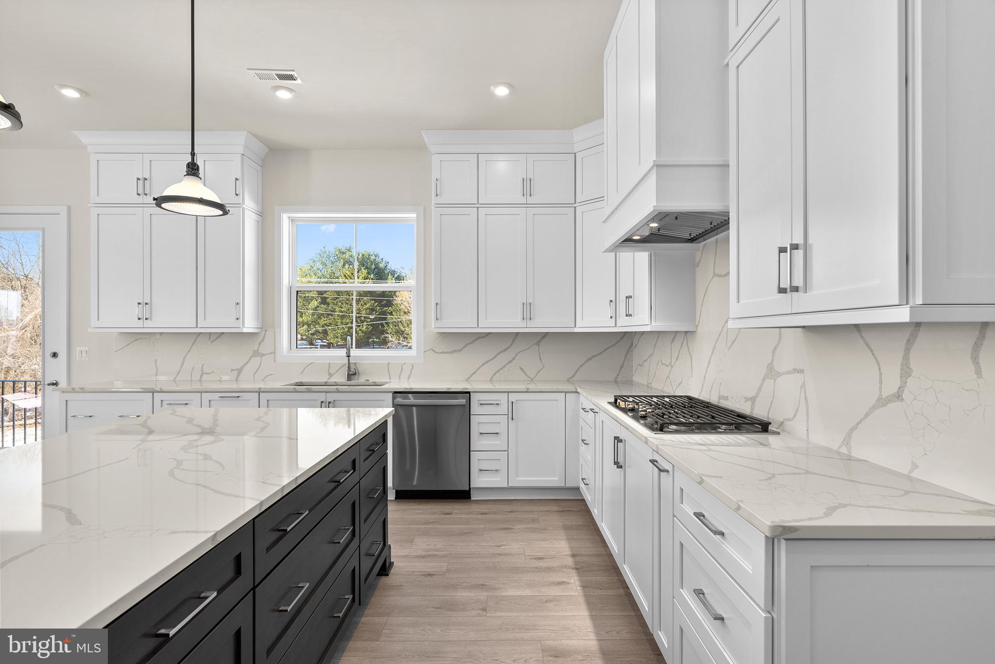 GLENMORE FARM - Residential