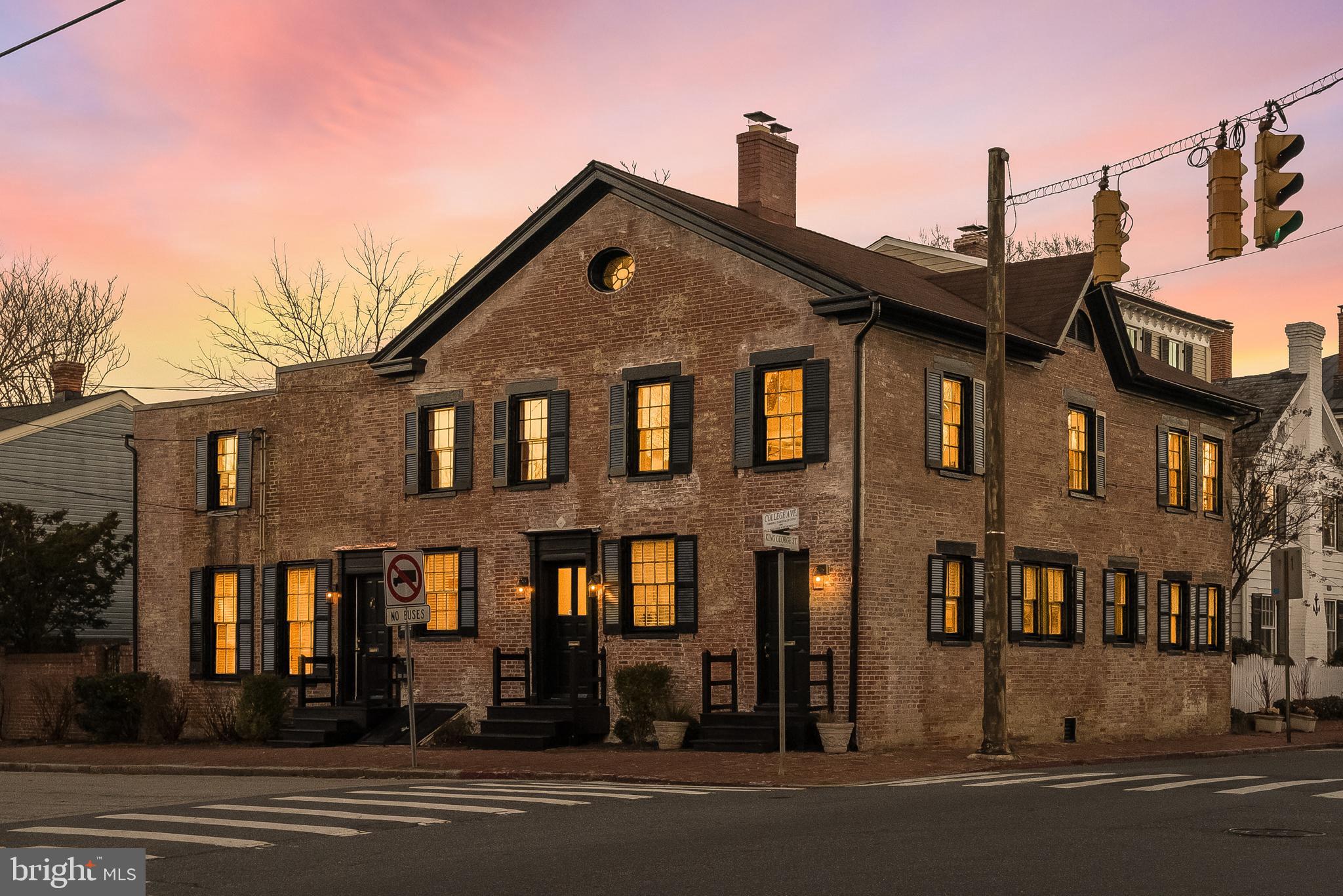 31 COLLEGE AVENUE