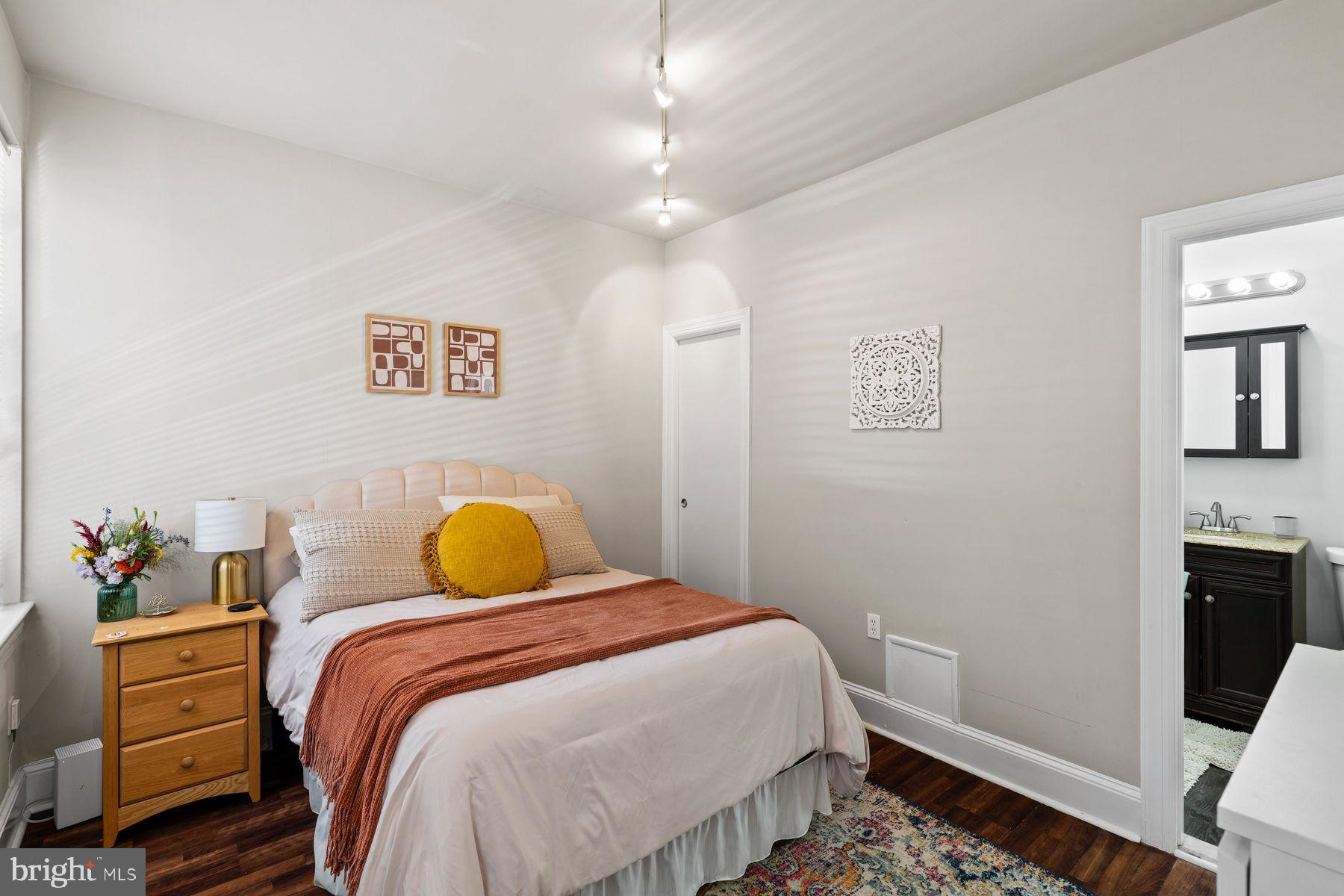 RITTENHOUSE SQUARE - Residential