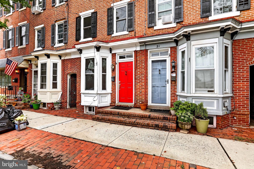 Photo of 19 Crosswicks Street, BORDENTOWN, NJ 08505 (MLS # NJBL2119714)