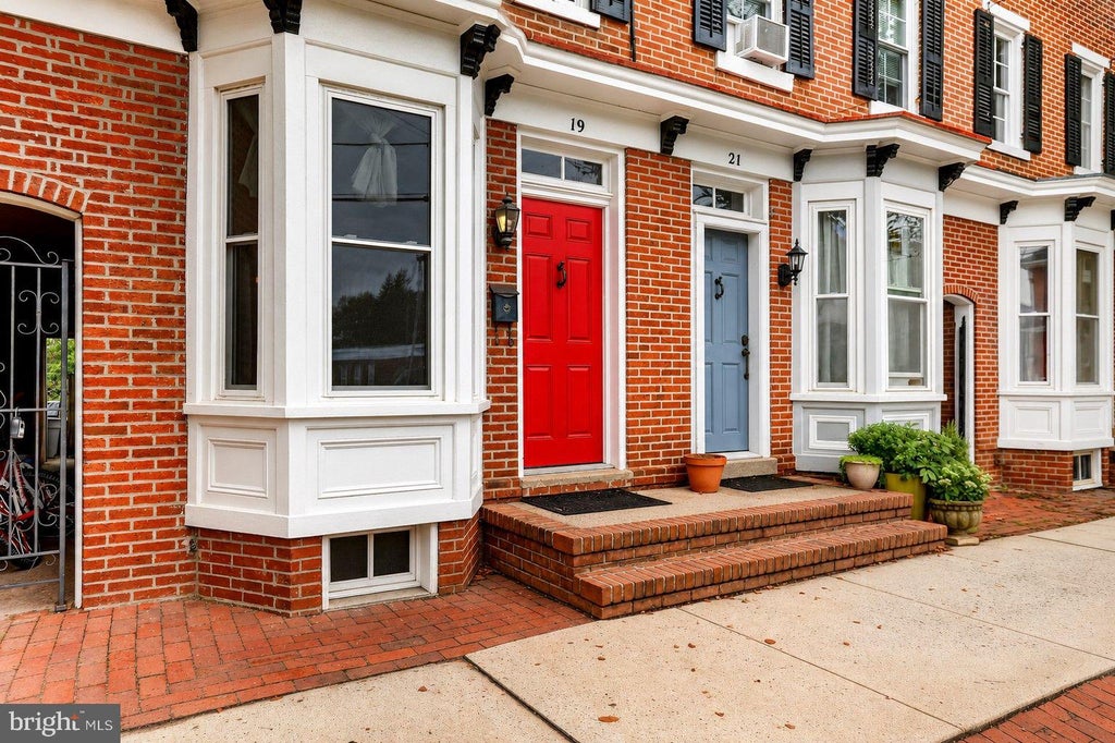 Photo of 19 Crosswicks Street, BORDENTOWN, NJ 08505 (MLS # NJBL2119714)