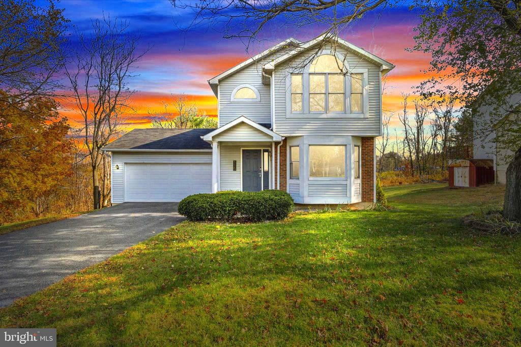 Photo of 115 Suffolk Road, HARRISBURG, PA 17112 (MLS # PADA2051394)