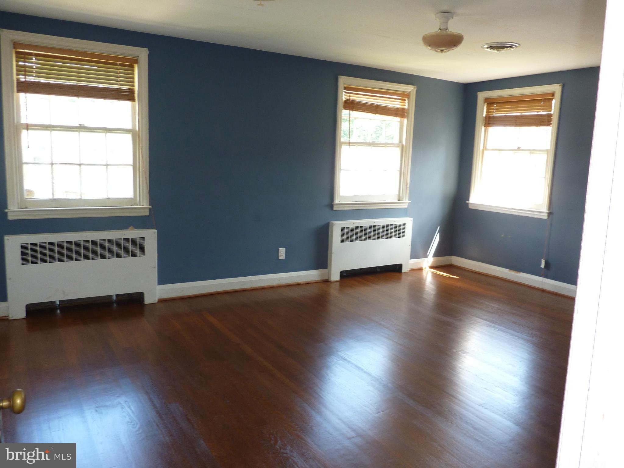 WEST HILLS - Residential