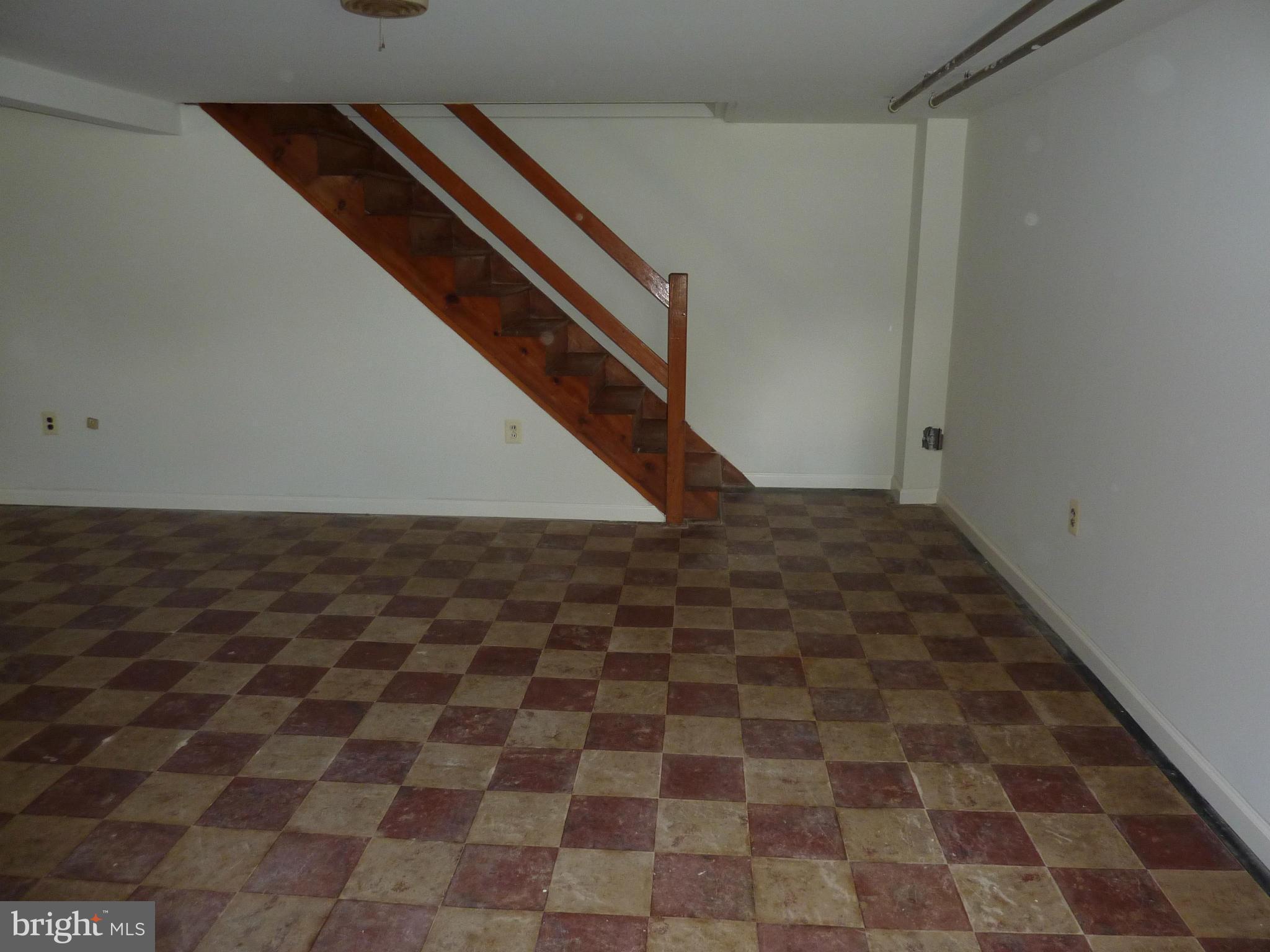 WEST HILLS - Residential