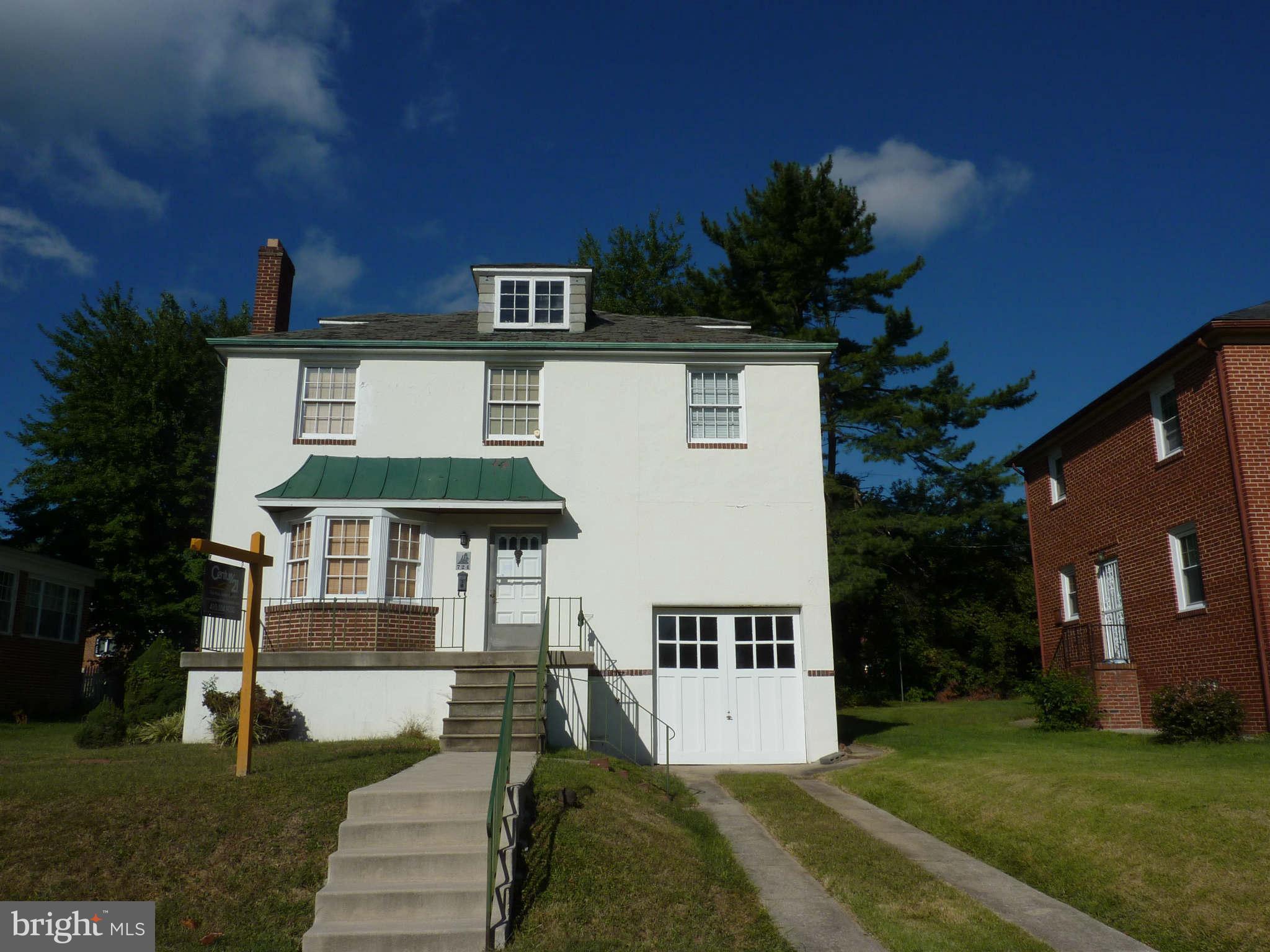 WEST HILLS - Residential