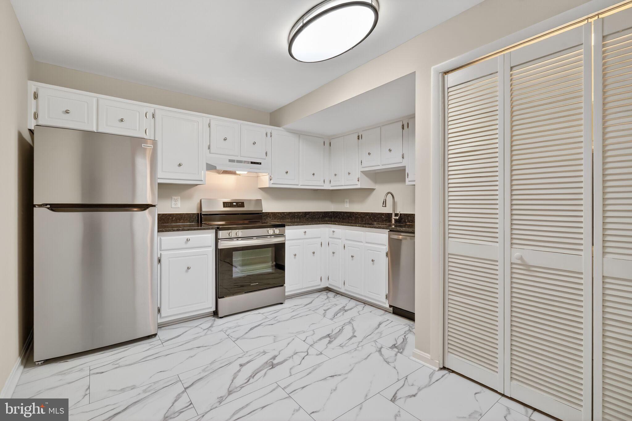 KEENE MILL WOODS - Residential