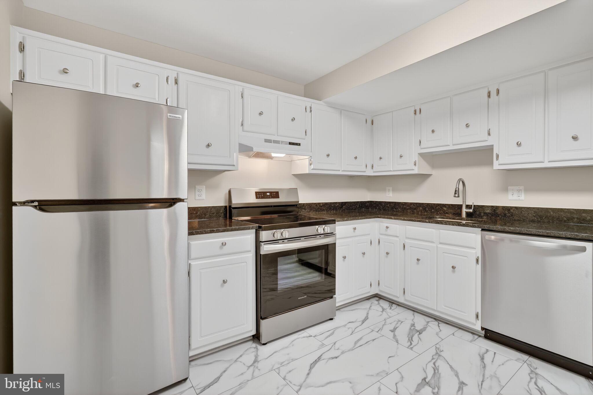 KEENE MILL WOODS - Residential