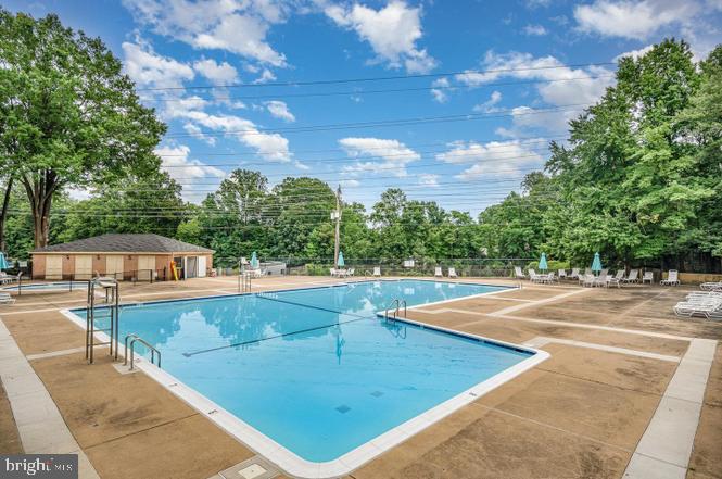 KEENE MILL WOODS - Residential