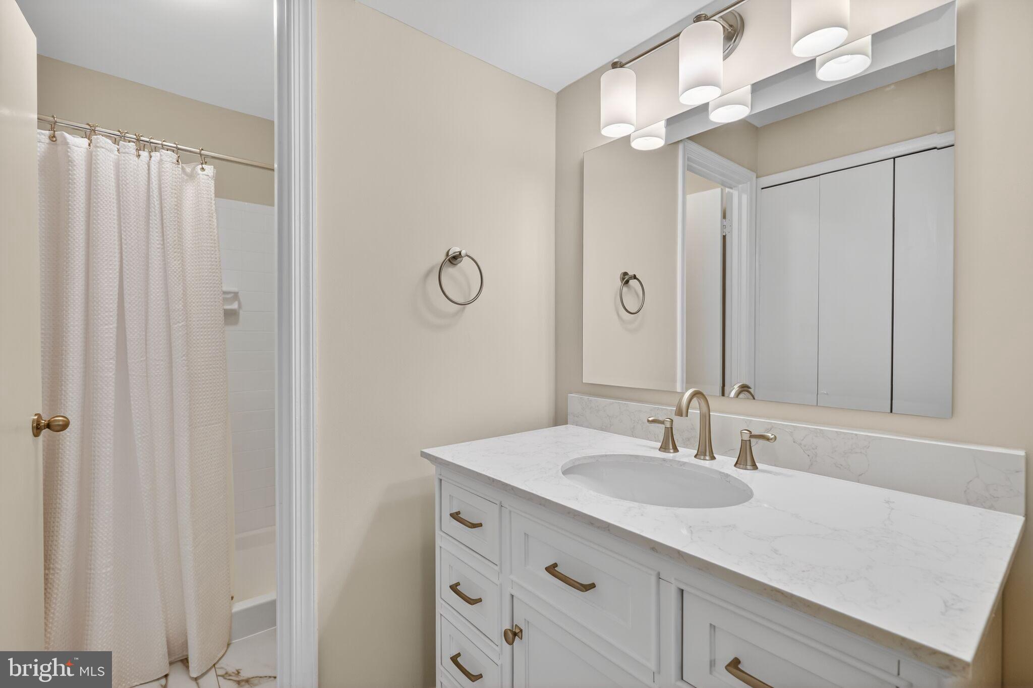 KEENE MILL WOODS - Residential