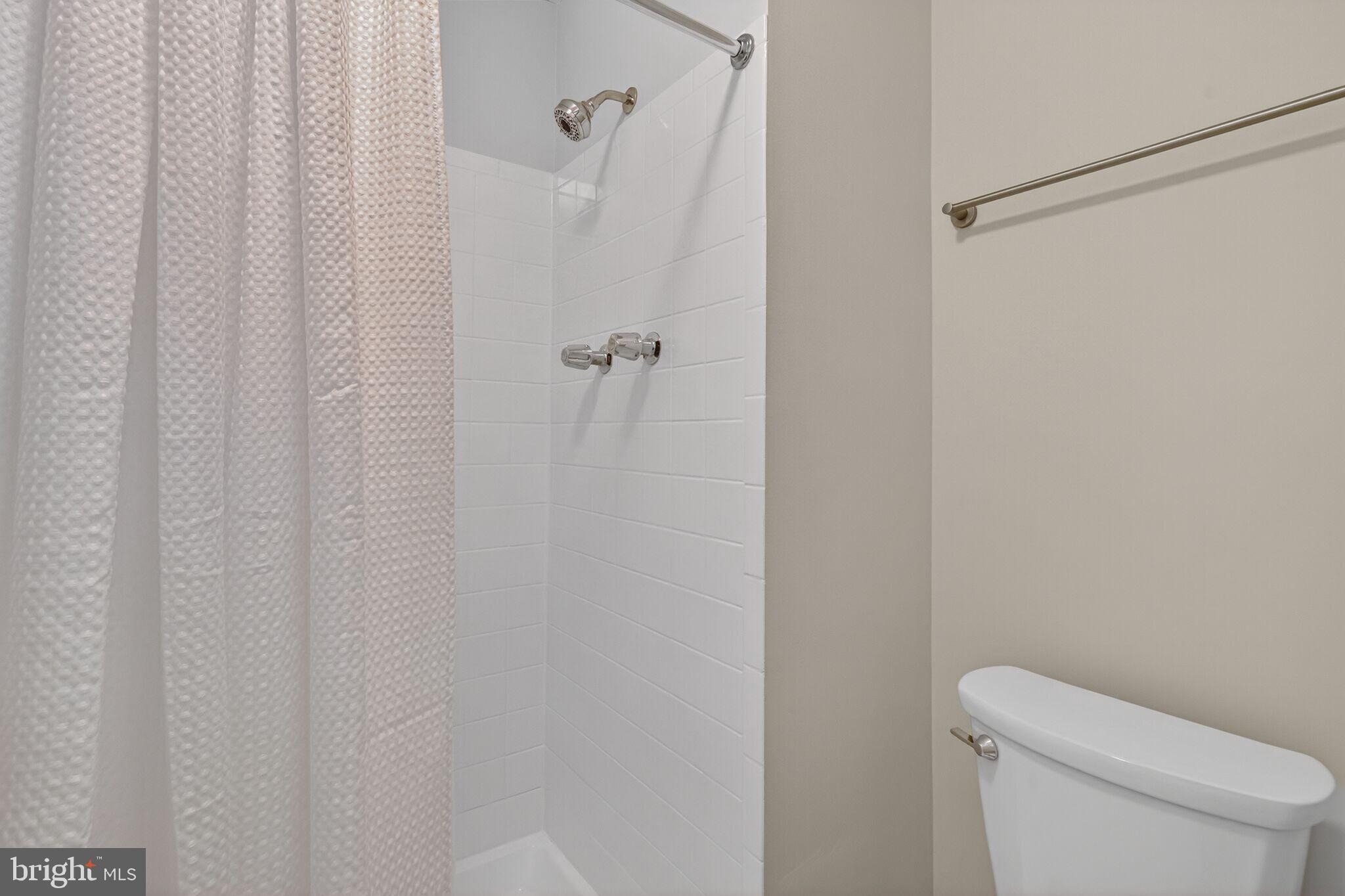 KEENE MILL WOODS - Residential