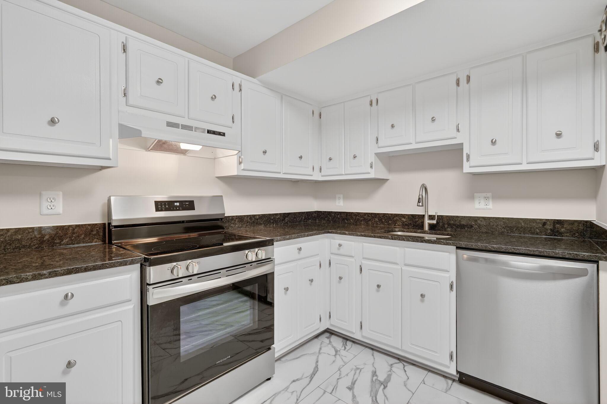 KEENE MILL WOODS - Residential