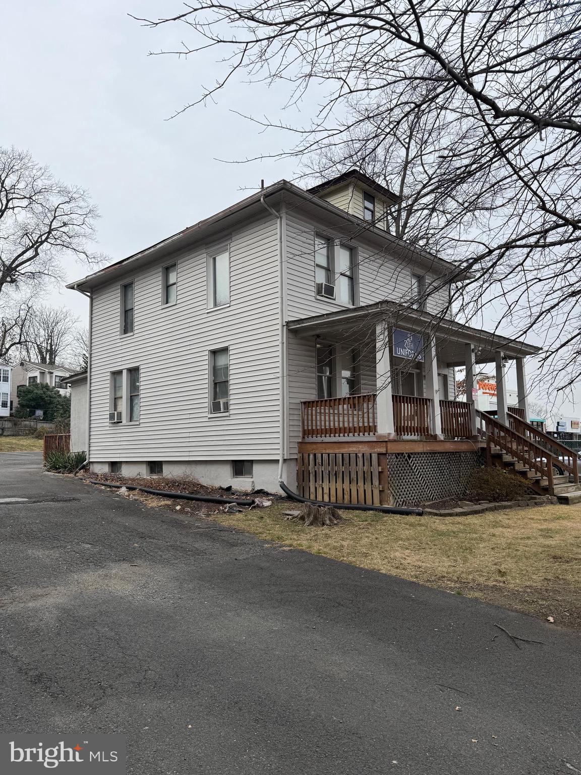 3400 MOUNT VERNON AVENUE