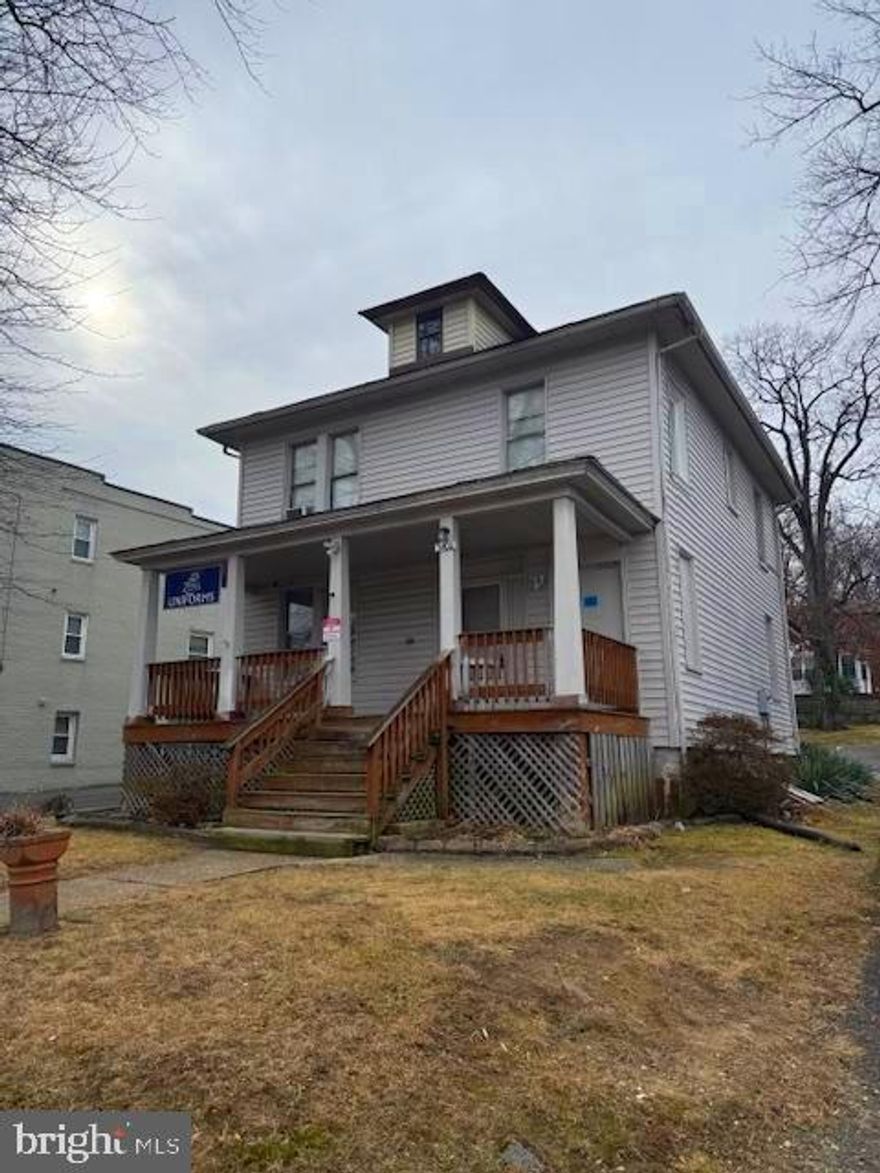 Land / Redevelopment Opportunity – South Glebe

Offered for sale is a prime redevelopment site located in the South Glebe submarket, an infill corridor featuring a mix of convenience retail, neighborhood-serving commercial, and lower-density multifamily uses. The area is transitional in nature and experiencing ongoing infill activity.

The property is improved with an older structure of uncertain use and occupancy; however, the offering is best considered a land value site, with the existing improvements assumed to be a scrape.

There is currently one upper level apartment, currently occupied, with 2 bedrooms and 1 full bath.

The site is surrounded by a variety of uses, including a national fast-food operator immediately adjacent, older townhomes to the rear, a smaller surface-parked multifamily property to one side, and neighborhood retail across the street. This diverse context supports a wide range of potential redevelopment scenarios.

Potential Uses (Subject to Zoning & Approvals):

1. Retail pad or QSR development (sale or long-term ground lease)

2. Small-scale infill multifamily with surface or structured parking

Assemblage opportunity with adjacent multifamily property for larger residential or mixed-use development

This offering provides investors and developers with multiple paths to value creation in a well-located, evolving submarket.