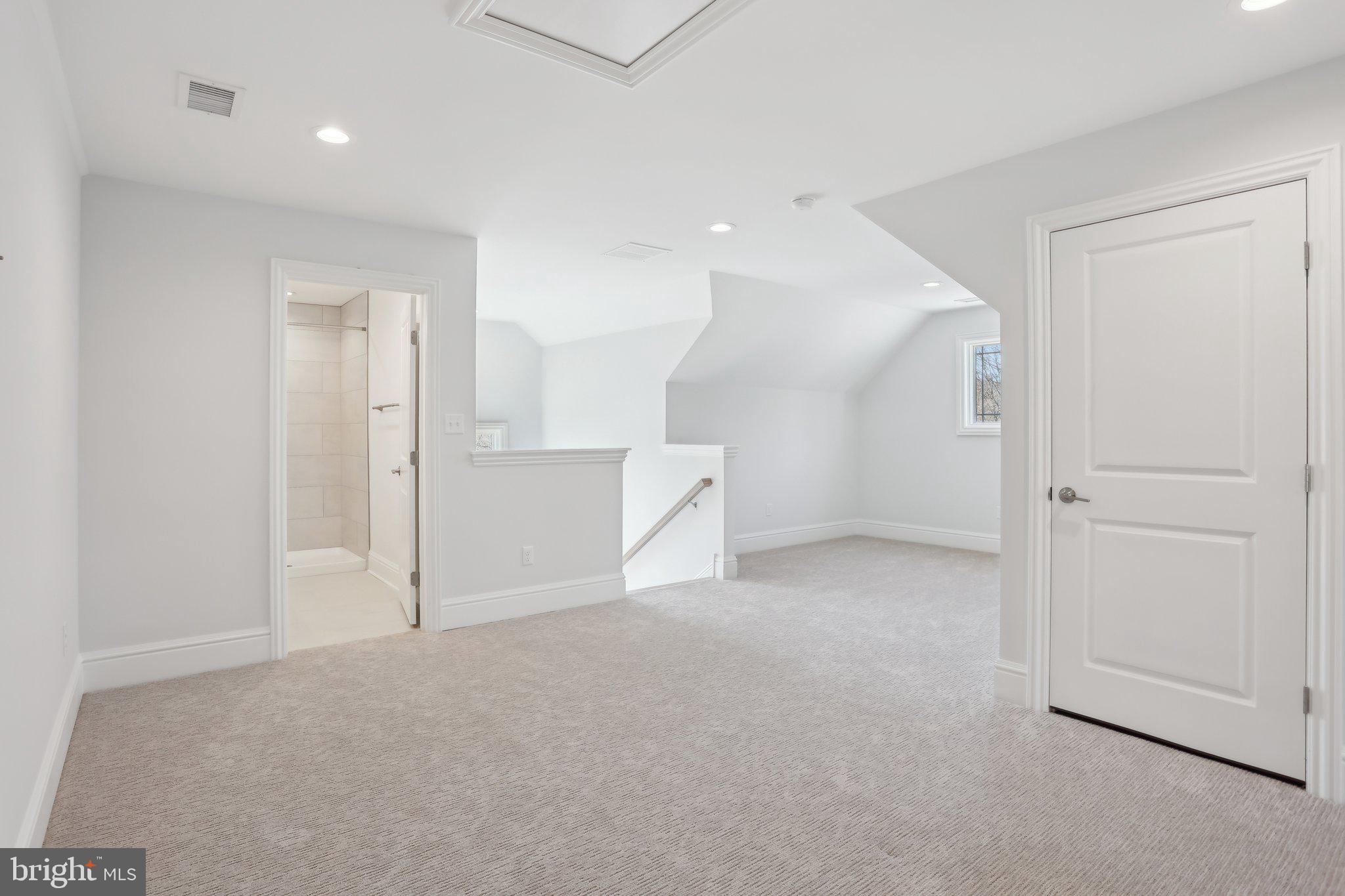 ORANGE STREET WALK - Residential