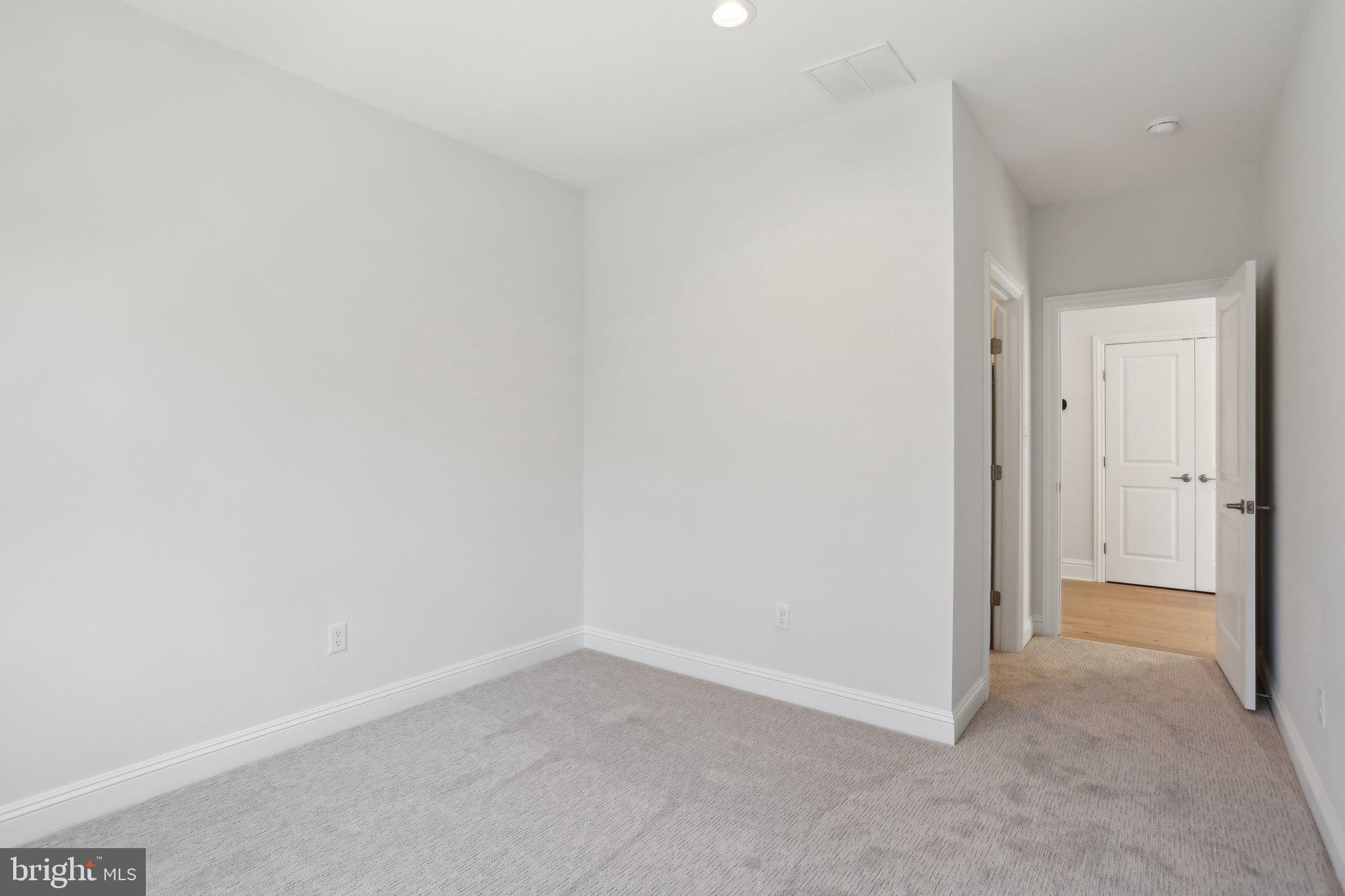 ORANGE STREET WALK - Residential