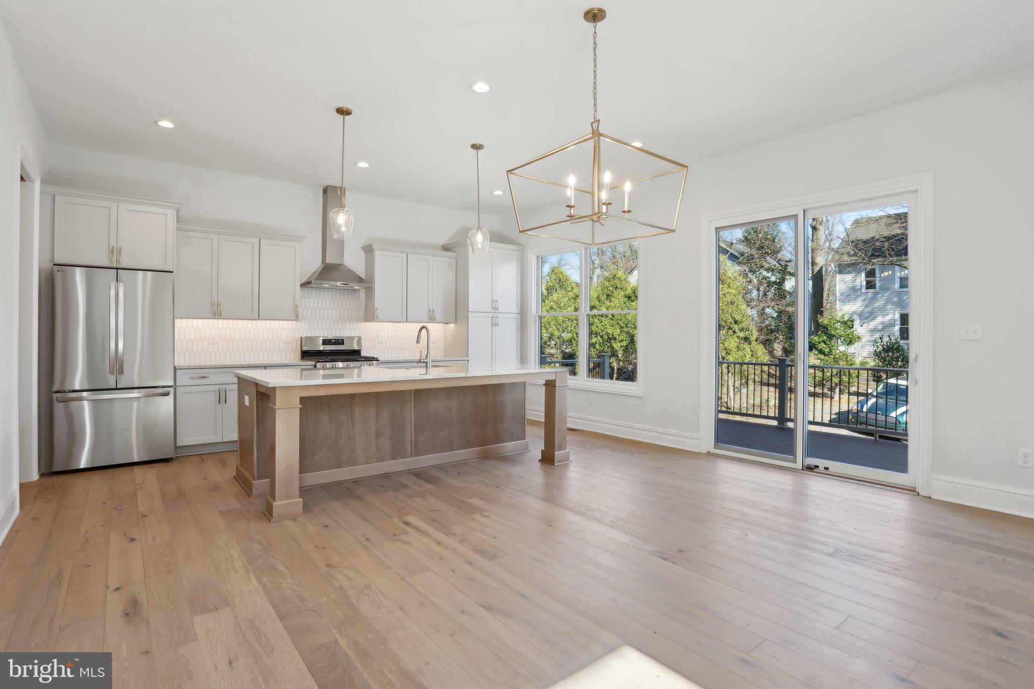 ORANGE STREET WALK - Residential