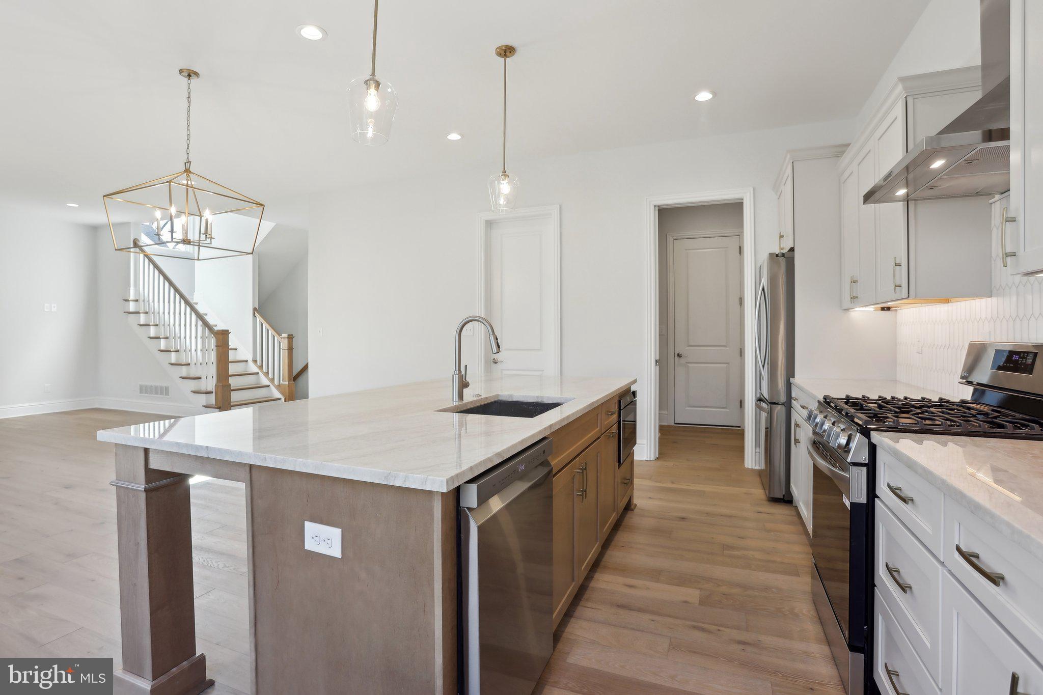 ORANGE STREET WALK - Residential