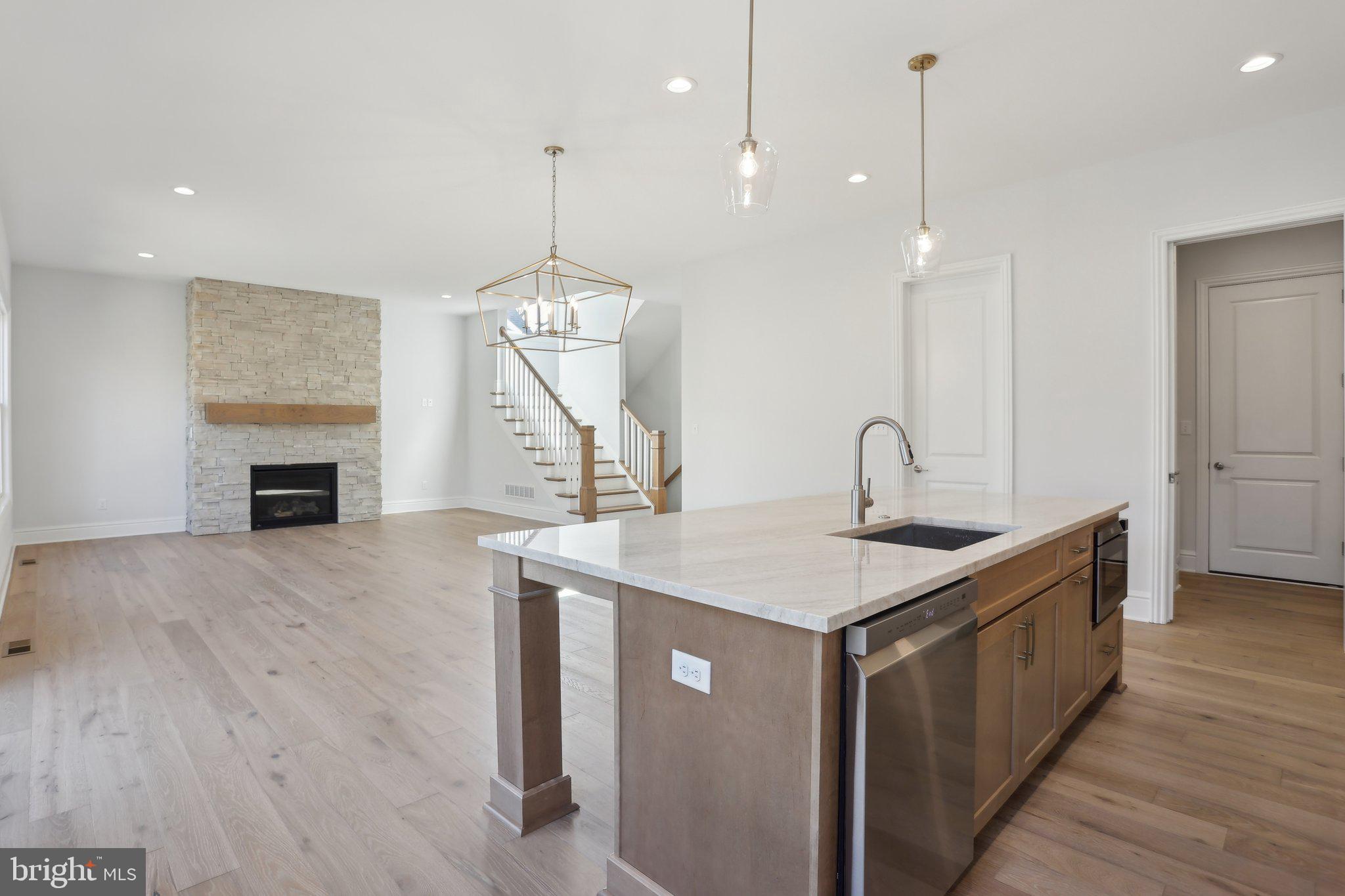 ORANGE STREET WALK - Residential