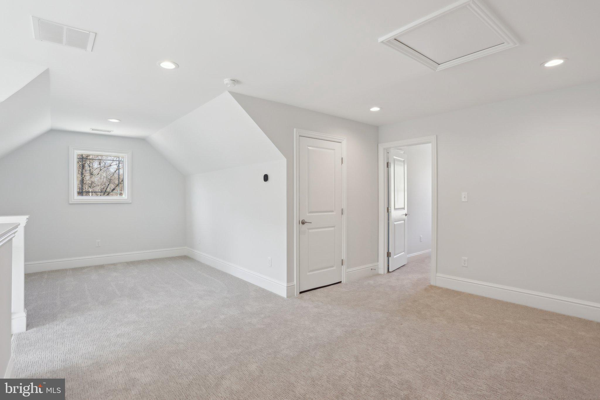 ORANGE STREET WALK - Residential