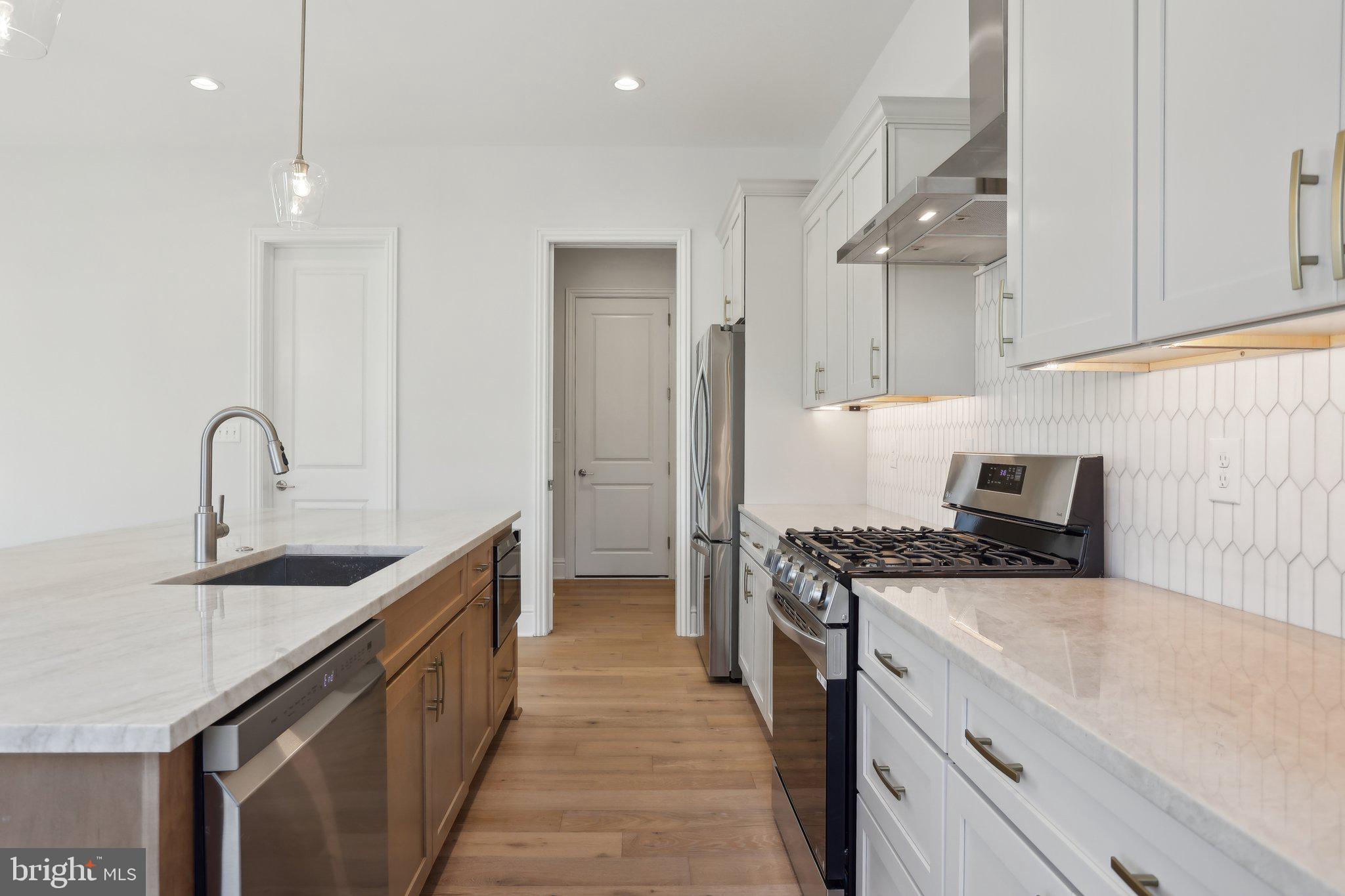 ORANGE STREET WALK - Residential