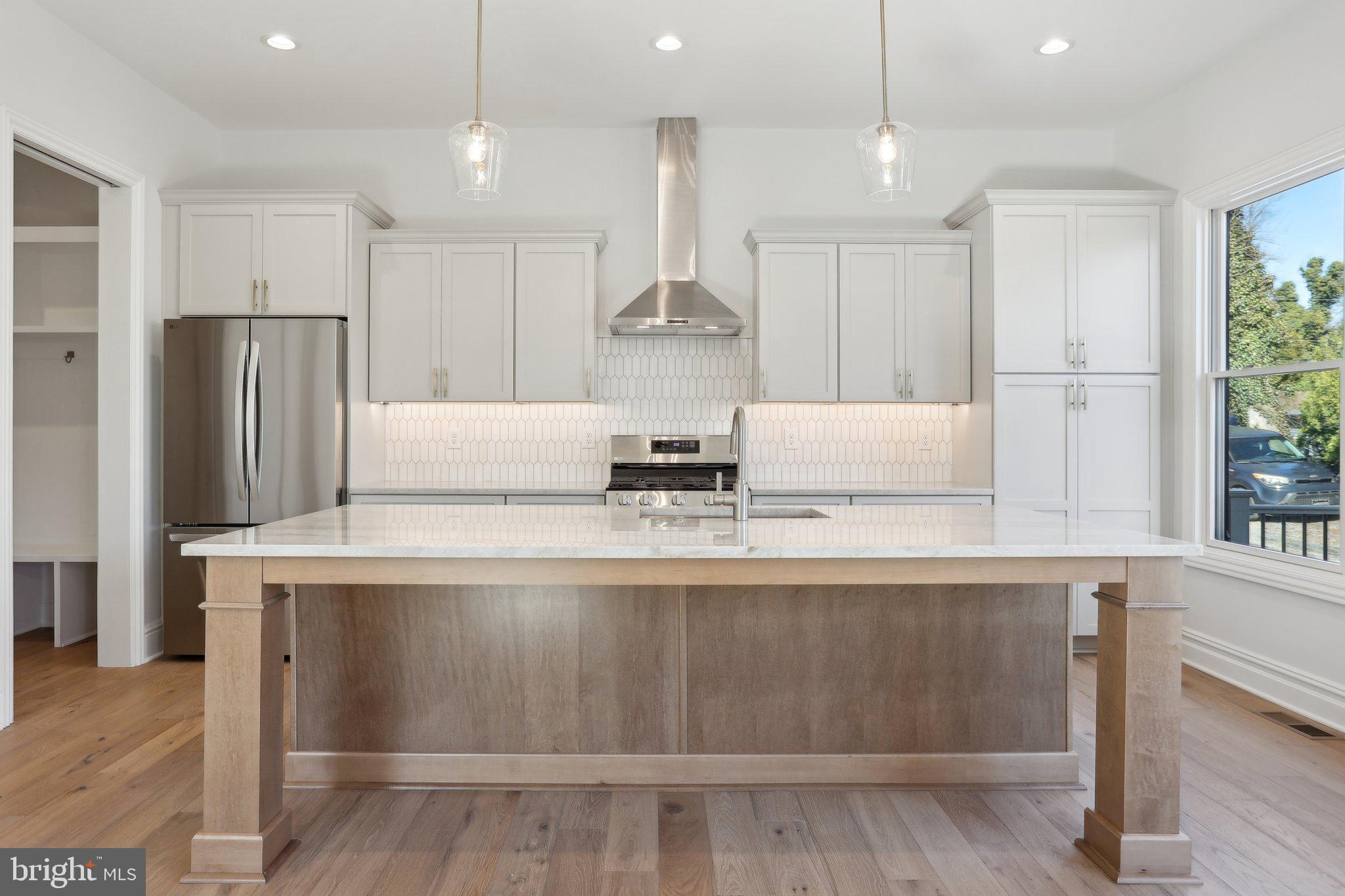 ORANGE STREET WALK - Residential