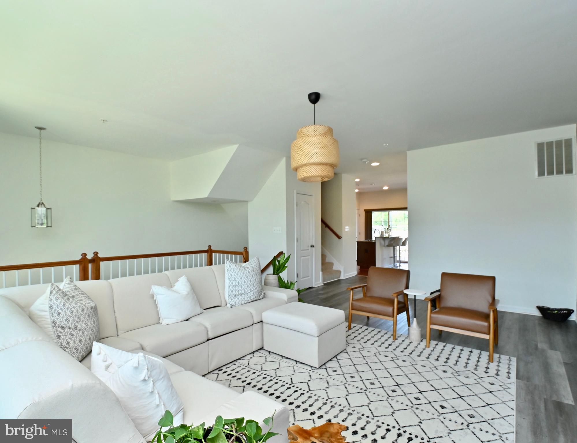 CHELSEA MANOR - Residential