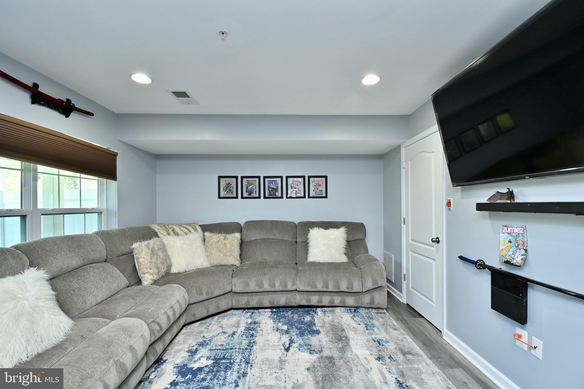 CHELSEA MANOR - Residential