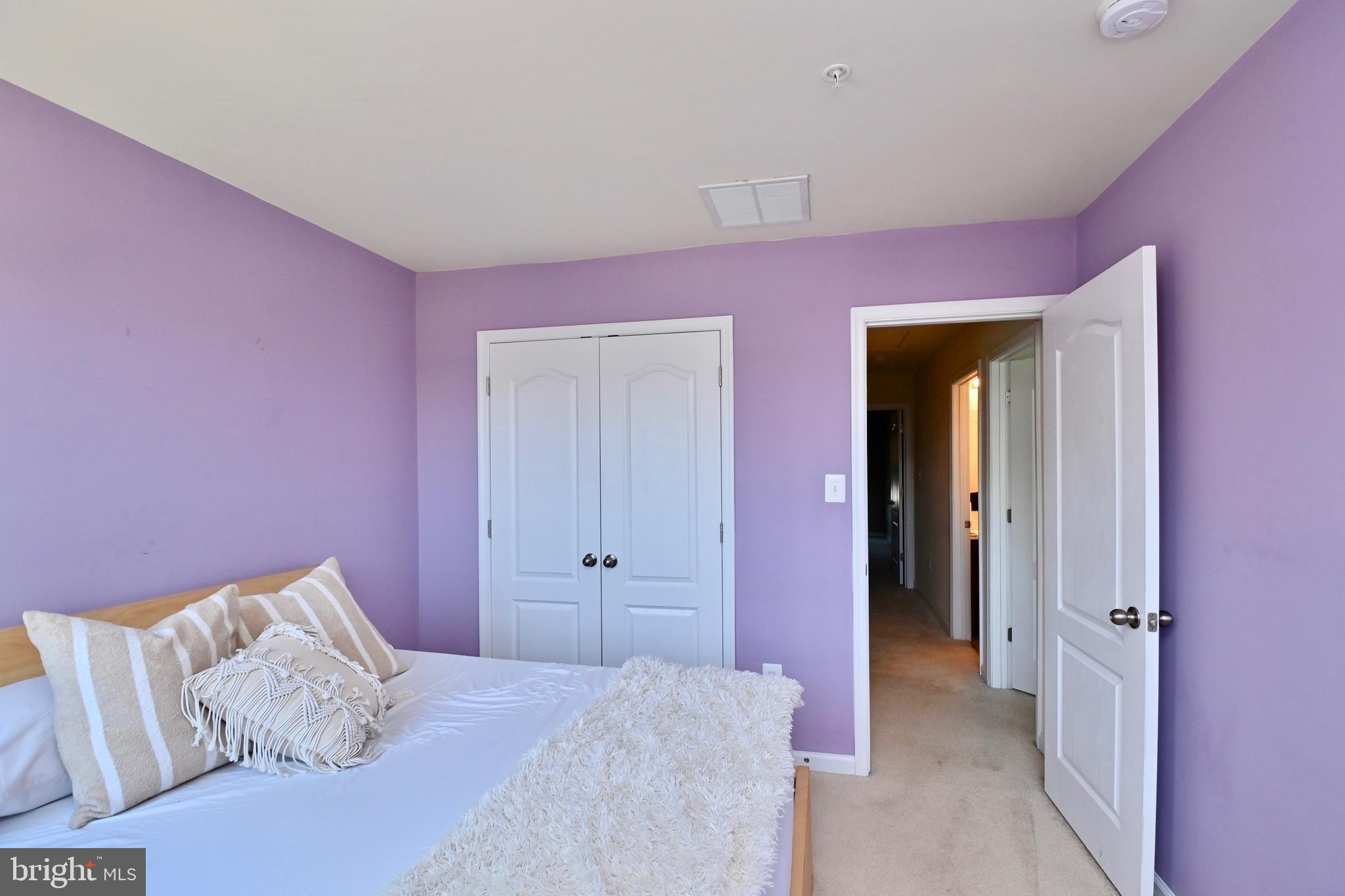 CHELSEA MANOR - Residential