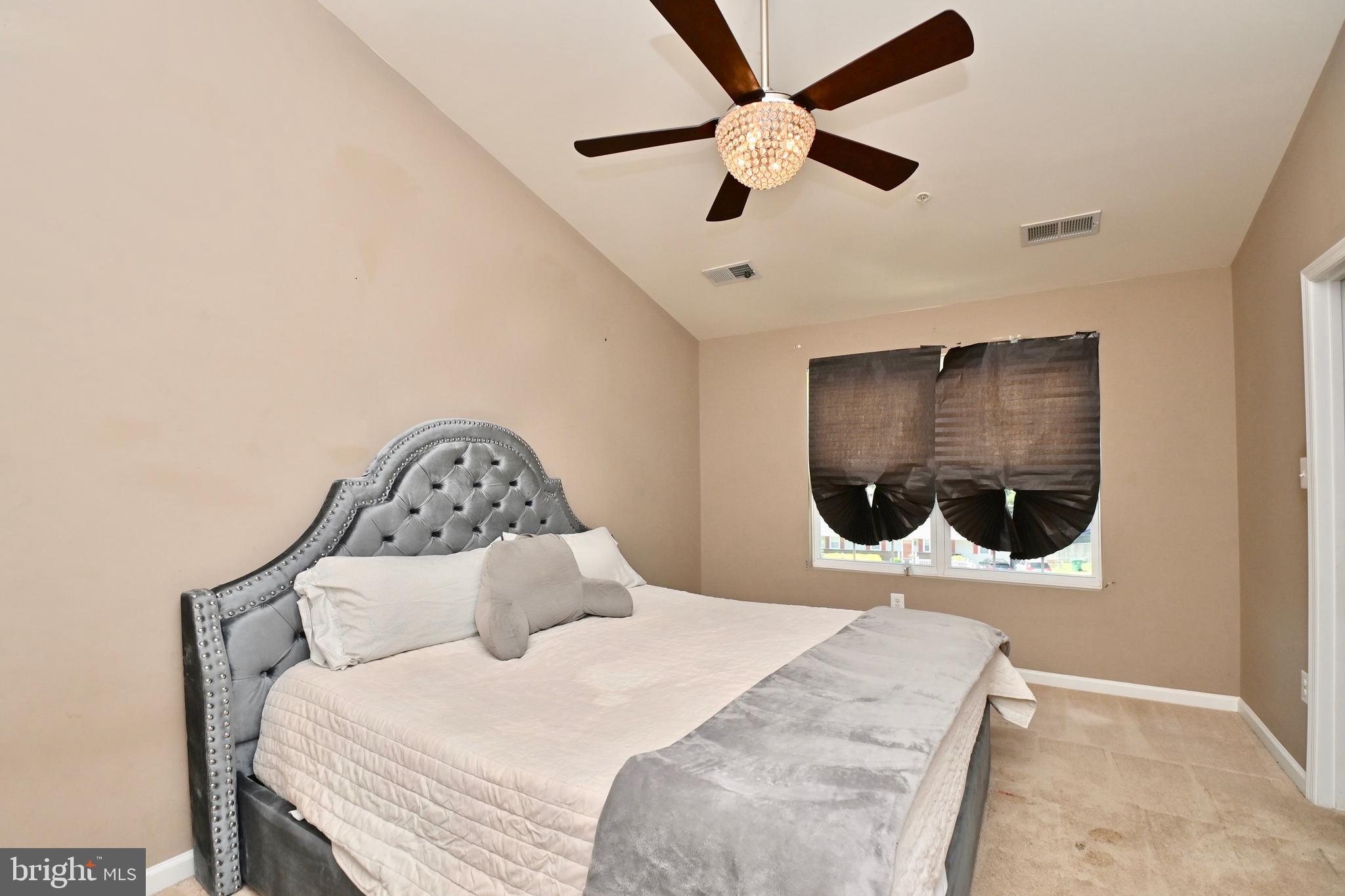 CHELSEA MANOR - Residential