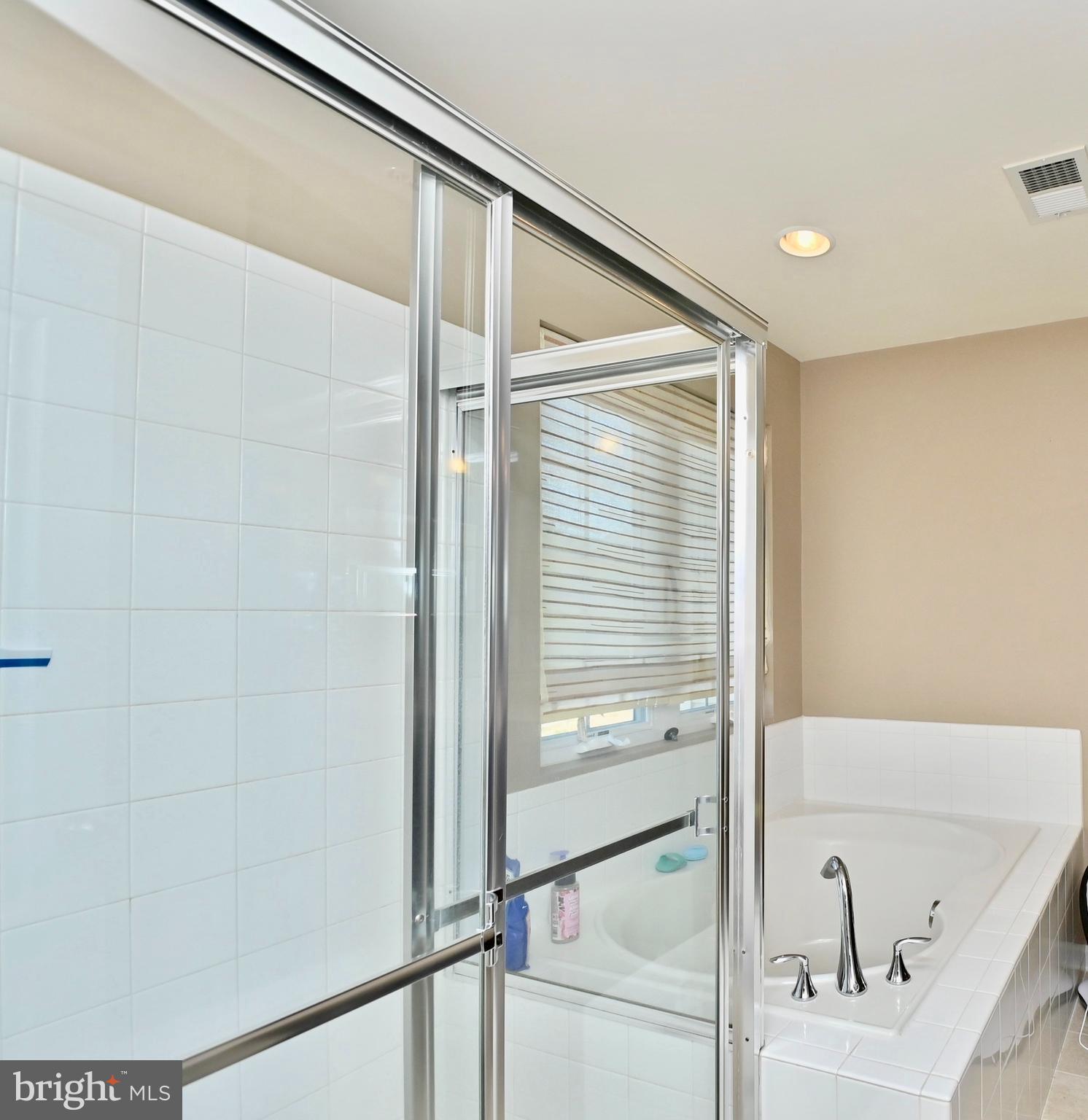 CHELSEA MANOR - Residential