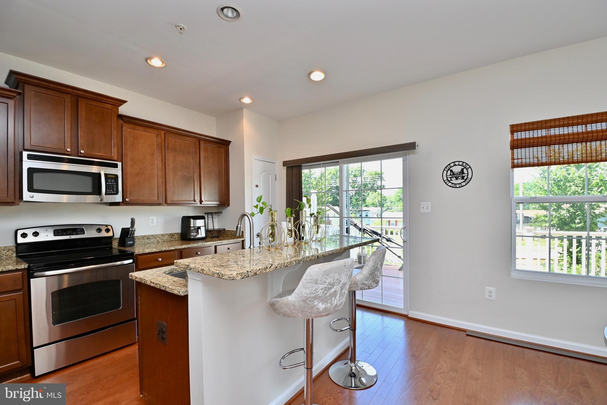 CHELSEA MANOR - Residential