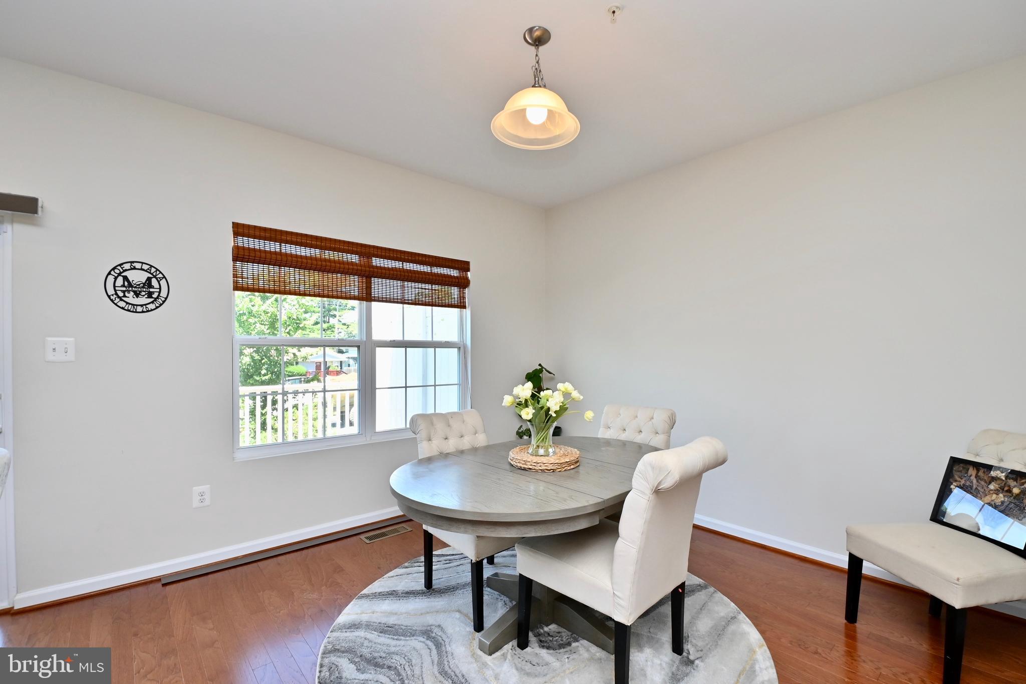 CHELSEA MANOR - Residential