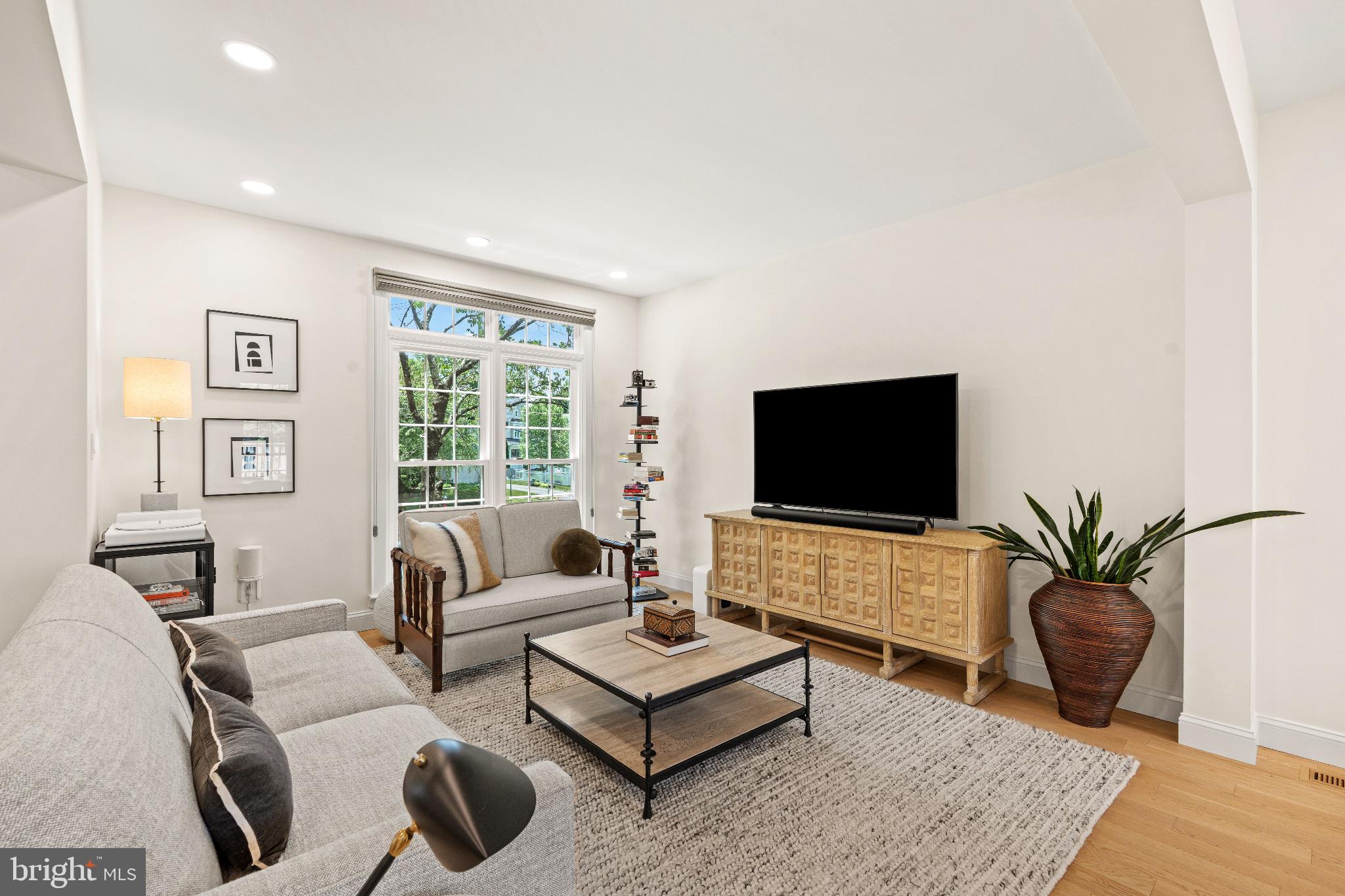 1405 BUENA VISTA AVENUE