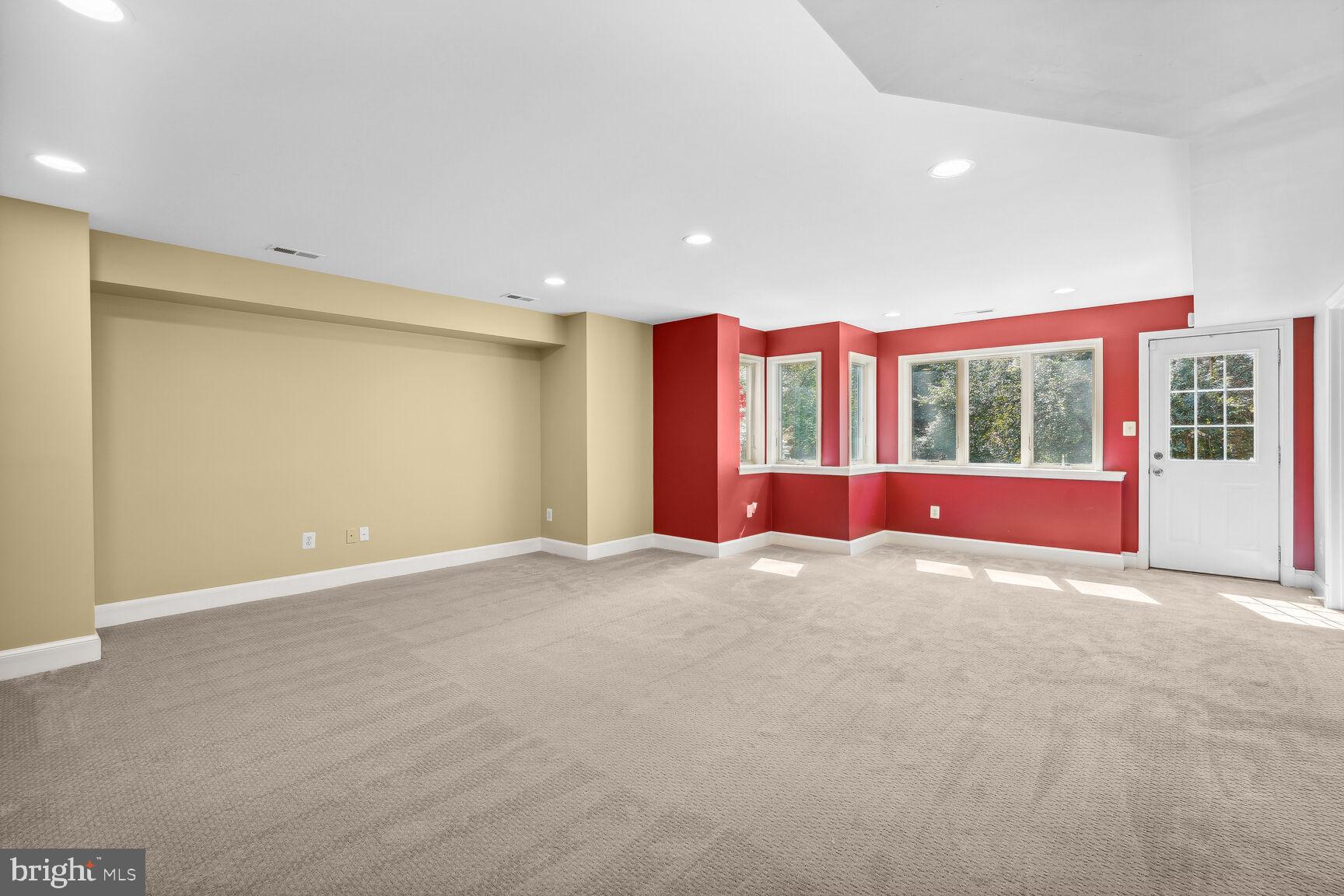 SHIRLEY WOODS - Residential