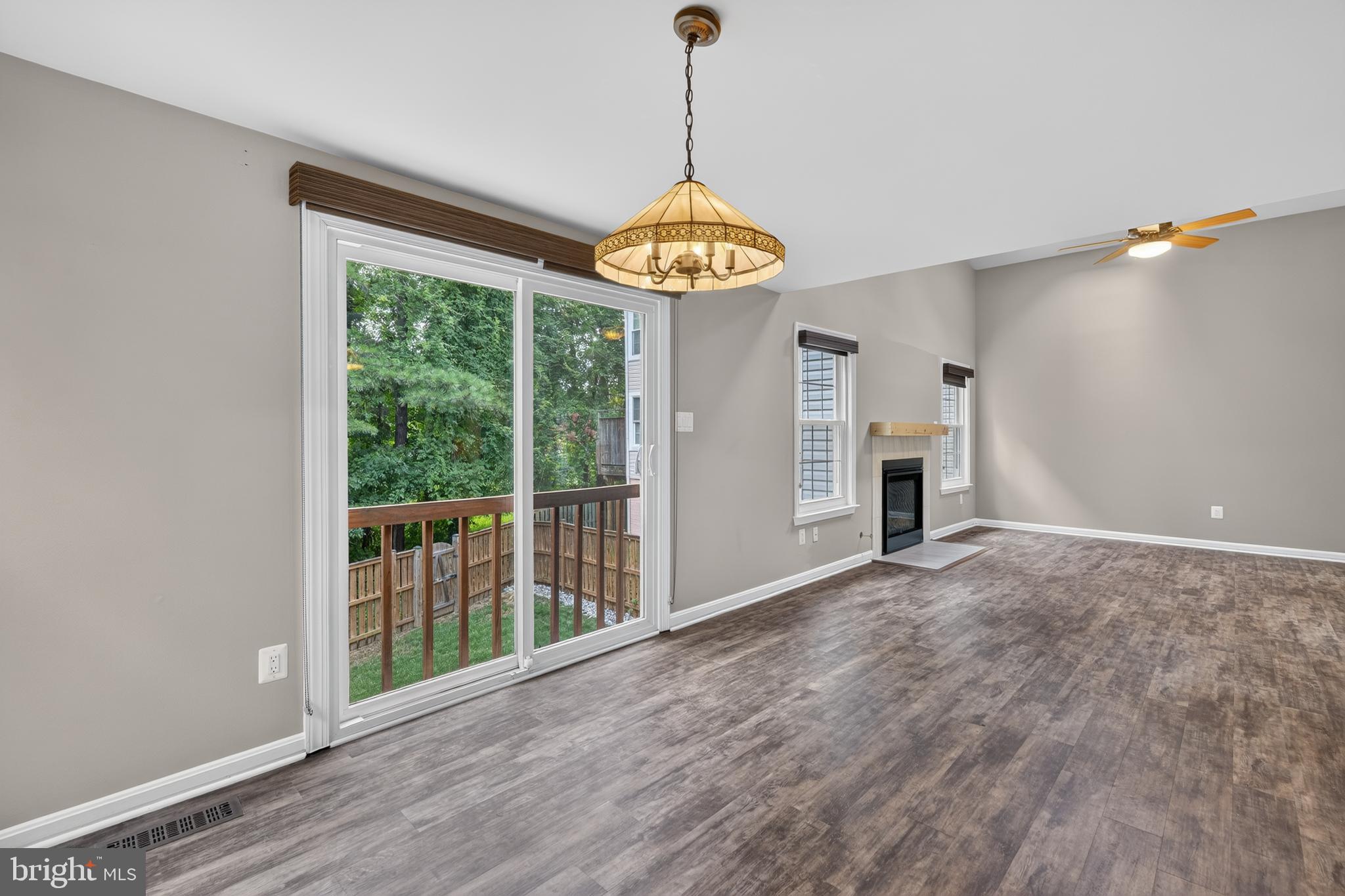 7452 CROSS GATE LANE