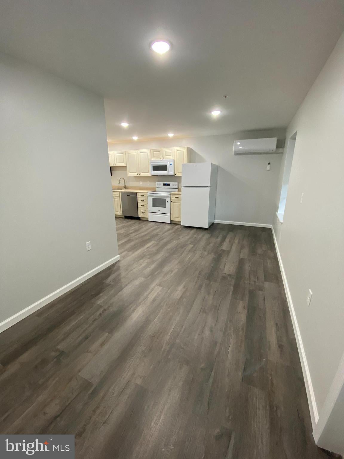65 WOODS EDGE ROAD 16