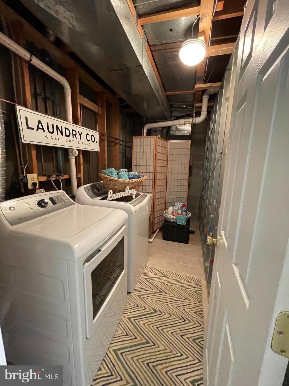 HUNTERS RUN - Residential