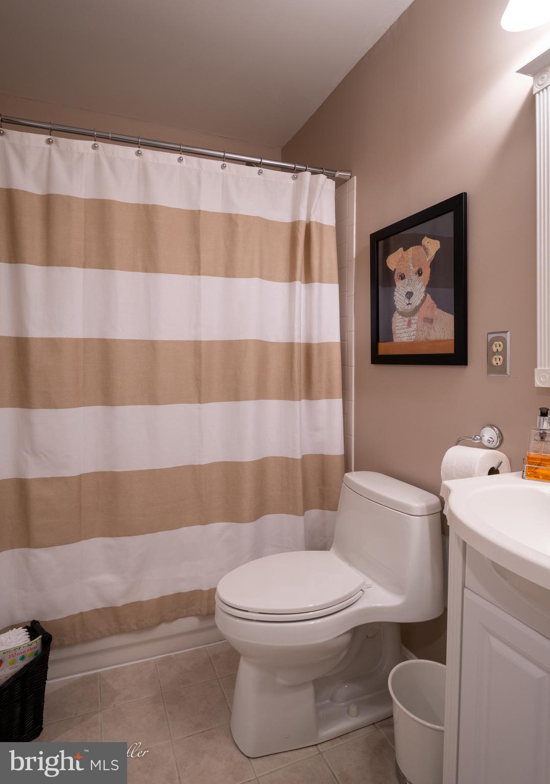 HUNTERS RUN - Residential