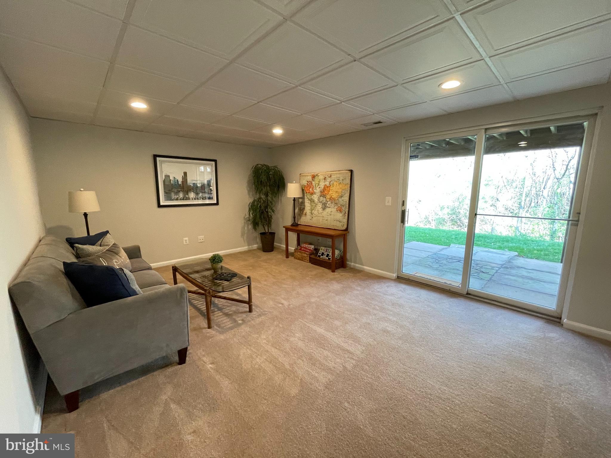 HUNTERS RUN - Residential