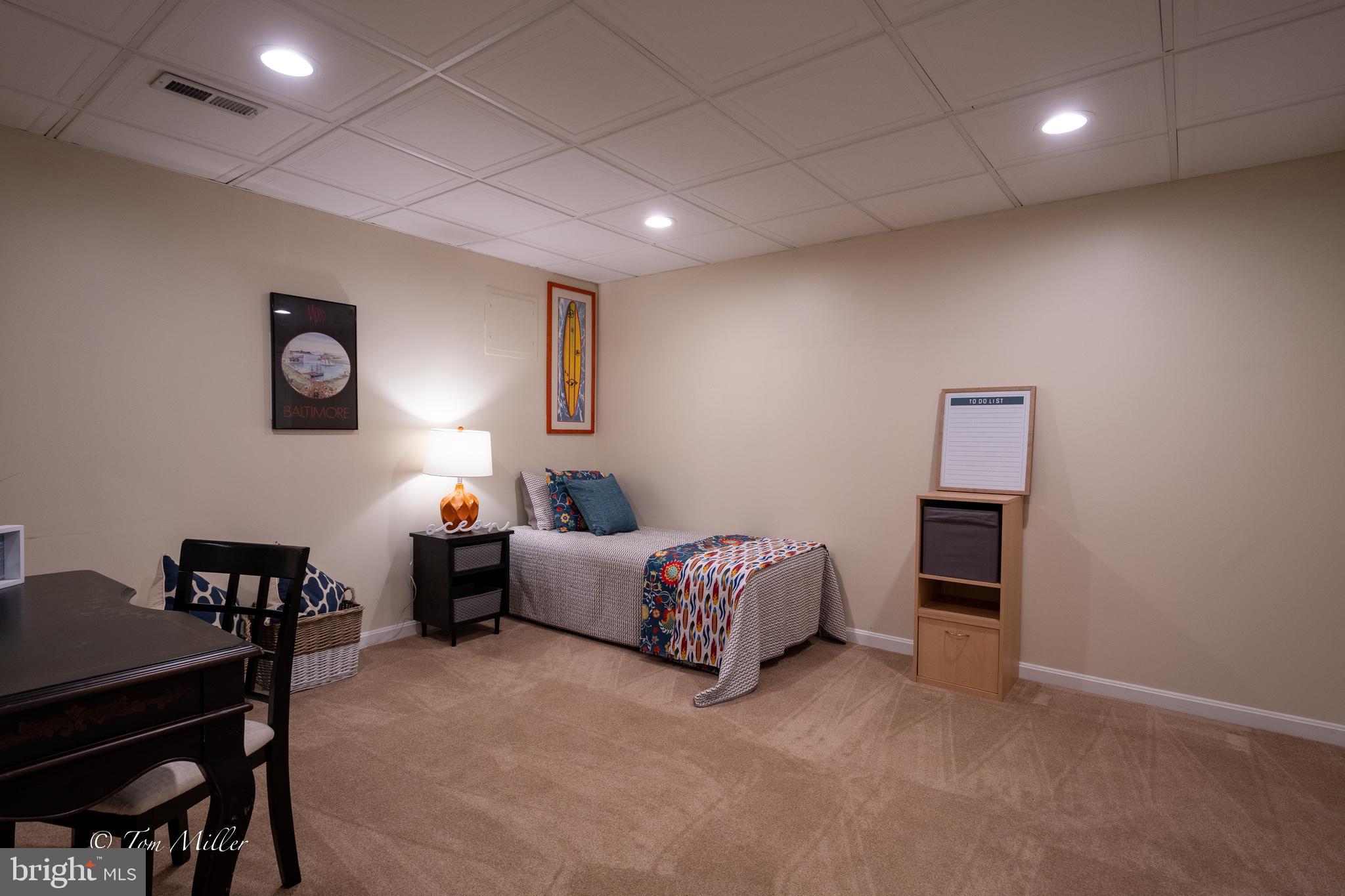 HUNTERS RUN - Residential